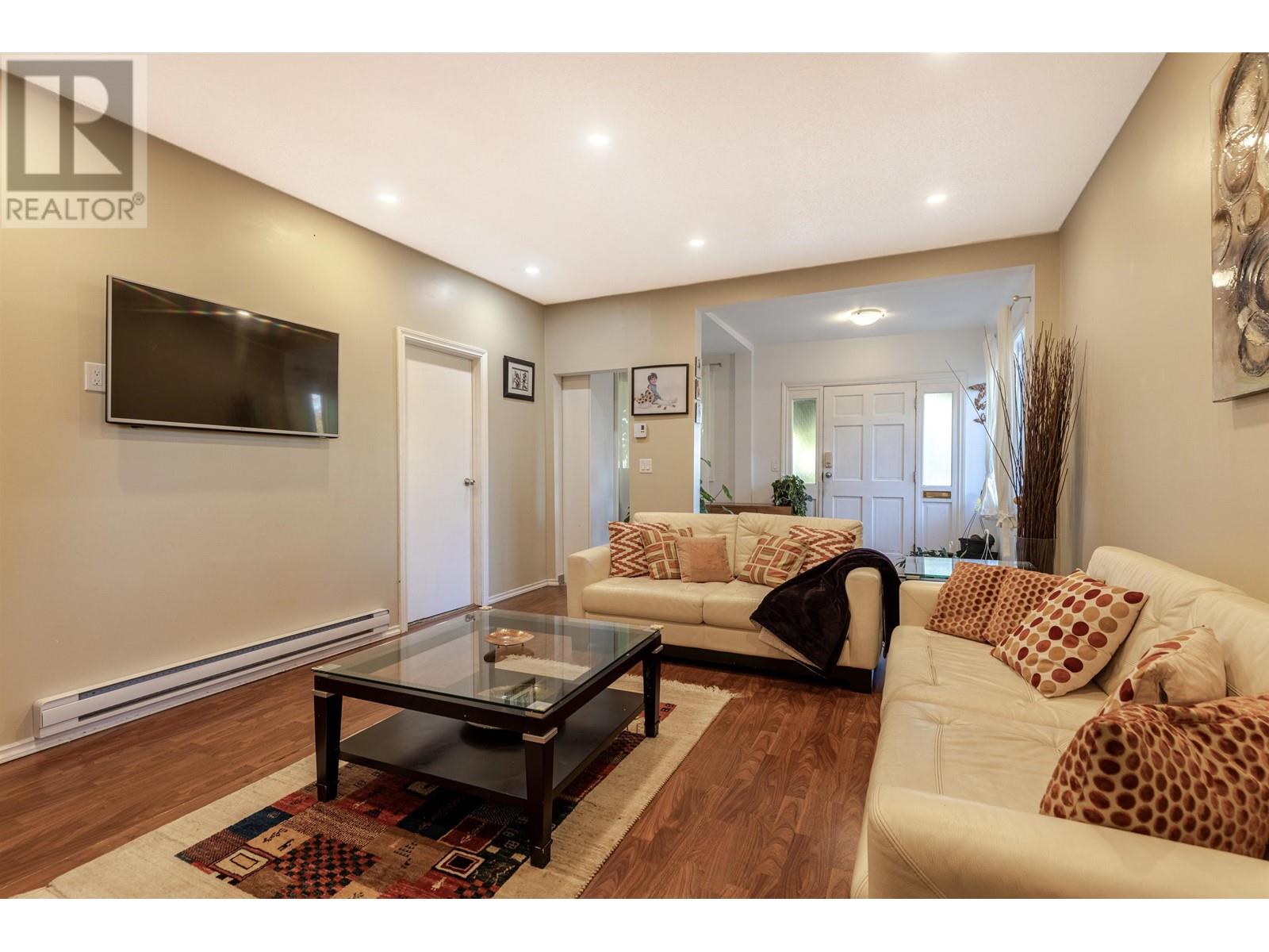 4368 Windsor Street, Vancouver, British Columbia  V5V 4P4 - Photo 8 - R2828756