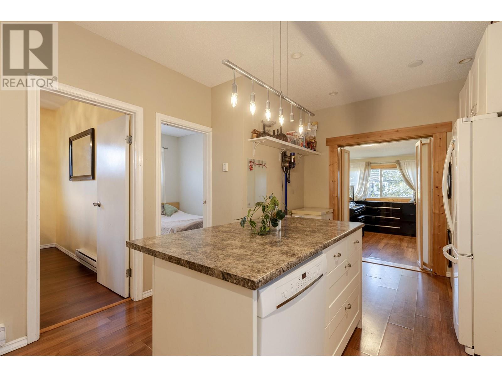 4368 Windsor Street, Vancouver, British Columbia  V5V 4P4 - Photo 1 - R2828756