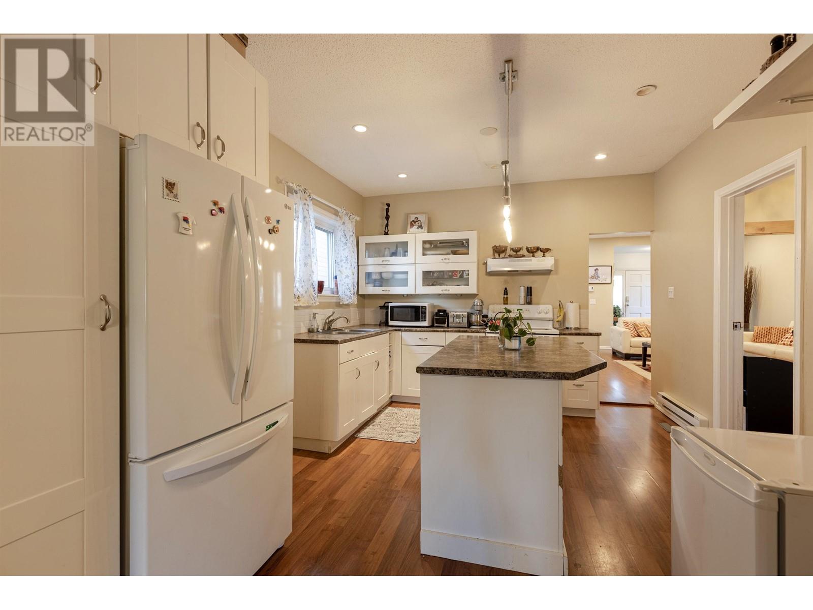 4368 Windsor Street, Vancouver, British Columbia  V5V 4P4 - Photo 6 - R2828756