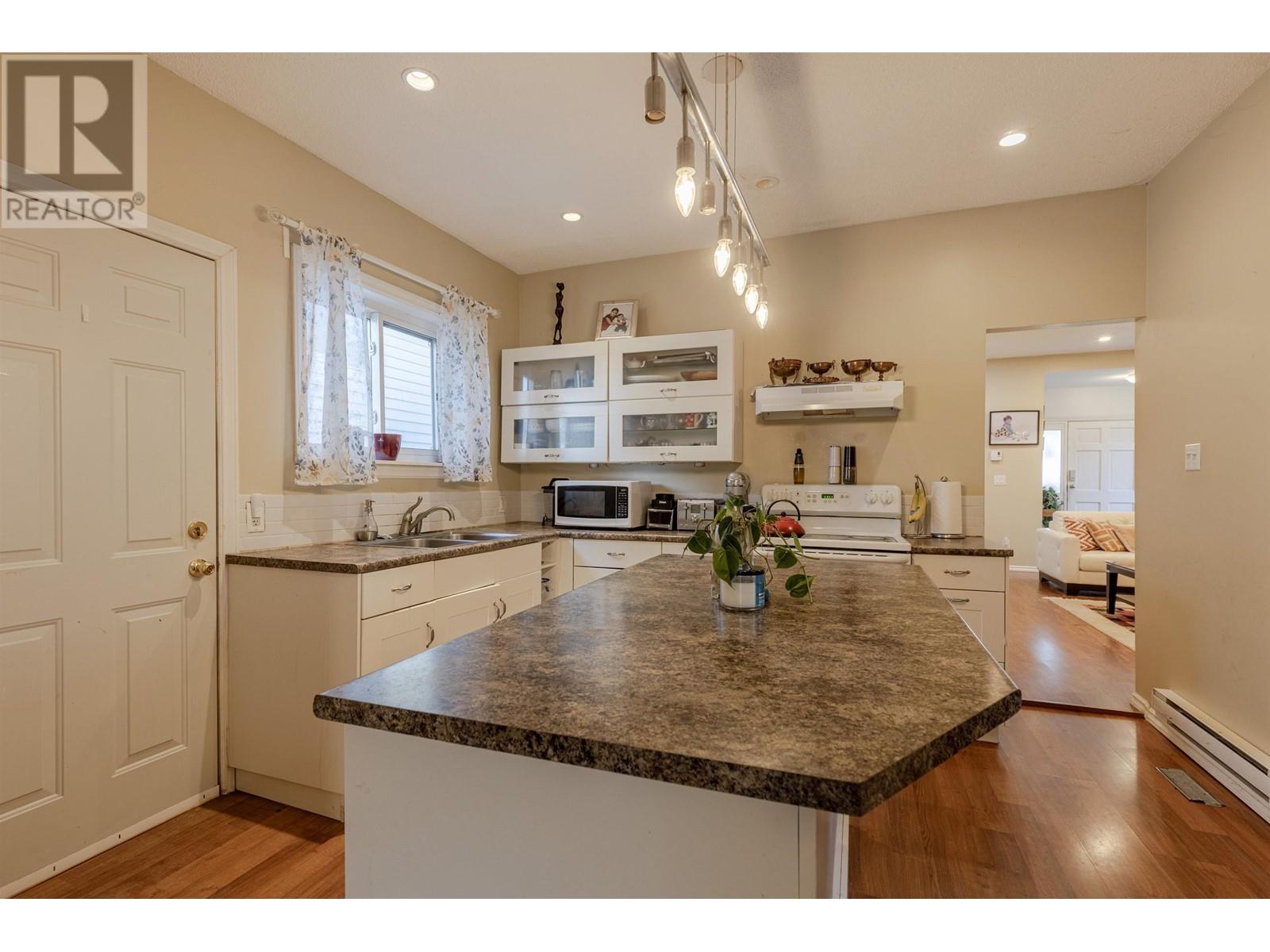 4368 Windsor Street, Vancouver, British Columbia  V5V 4P4 - Photo 5 - R2828756