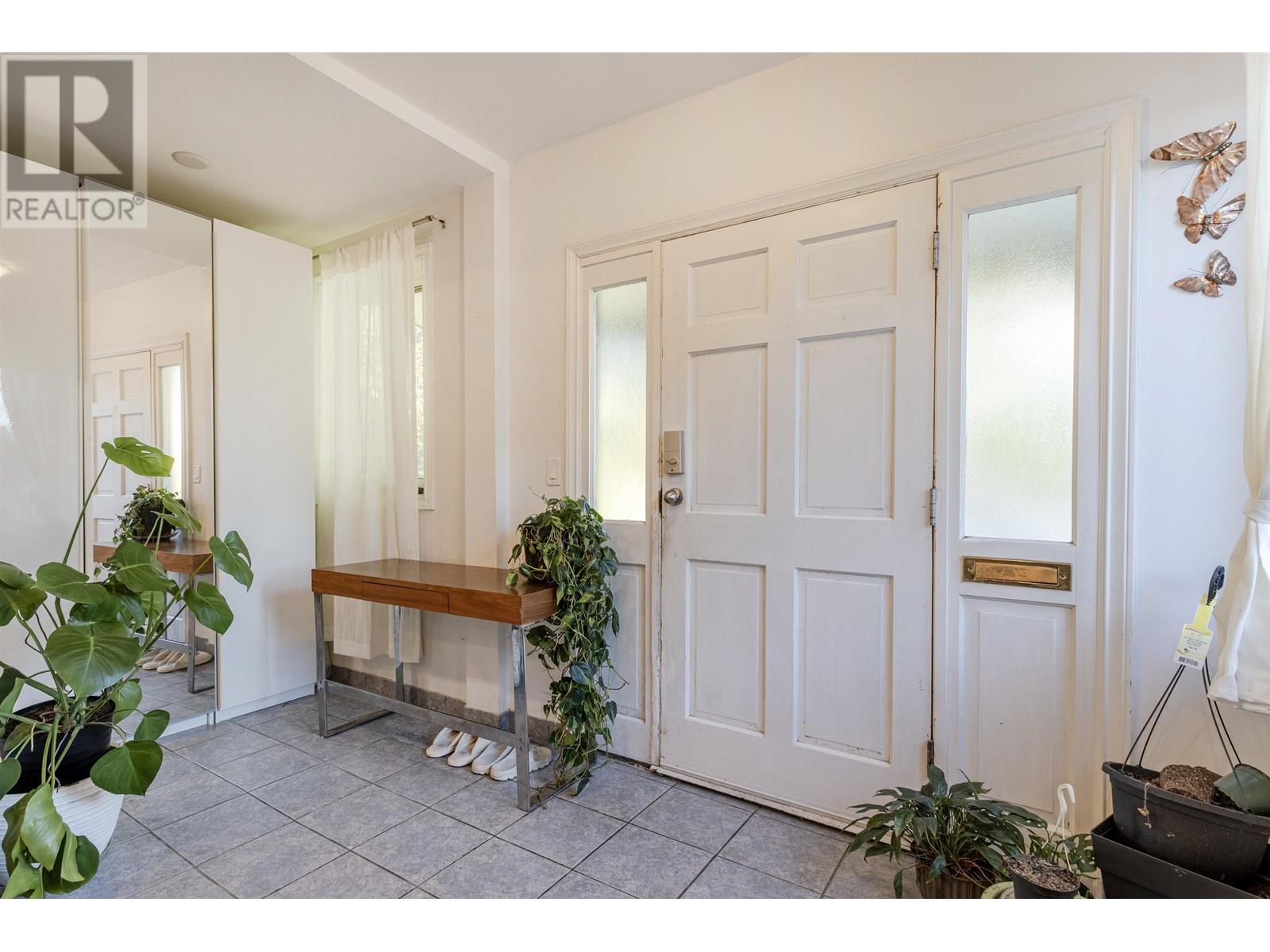 4368 Windsor Street, Vancouver, British Columbia  V5V 4P4 - Photo 7 - R2828756