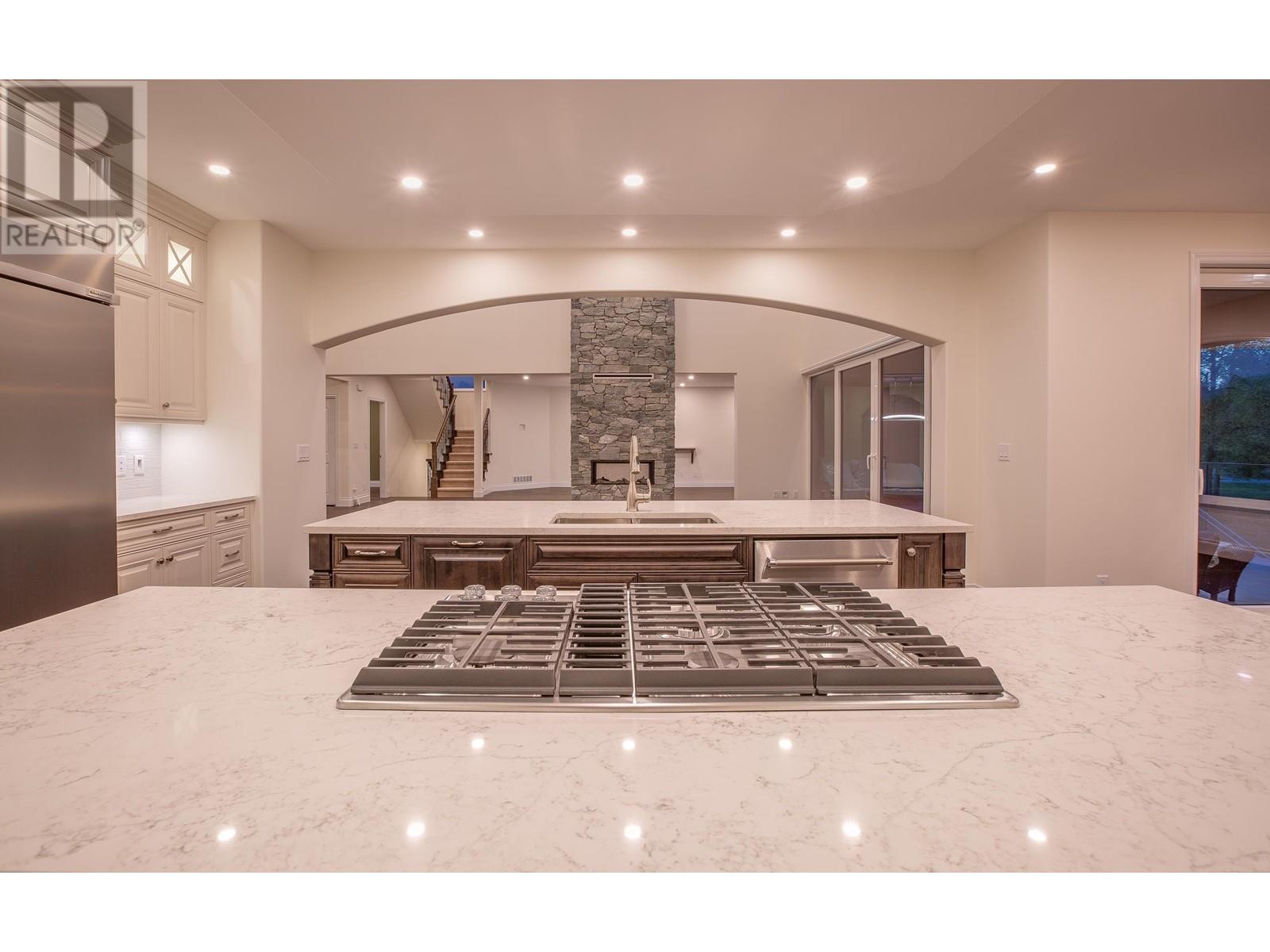 1213 Cottonwood Avenue, Coquitlam, British Columbia  V3J 2T4 - Photo 13 - R2818794