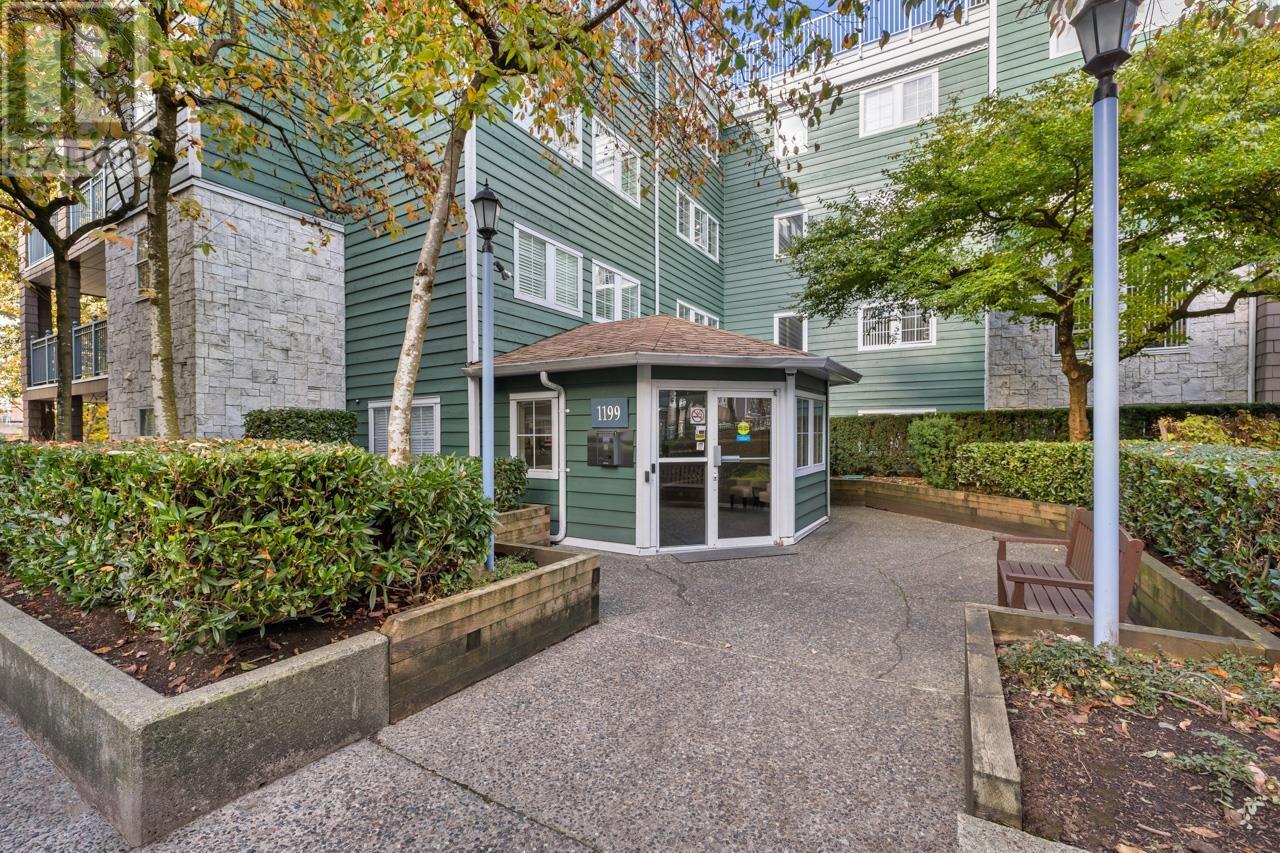 410 1199 Westwood Street, Coquitlam, British Columbia  V3B 7P6 - Photo 2 - R2829331