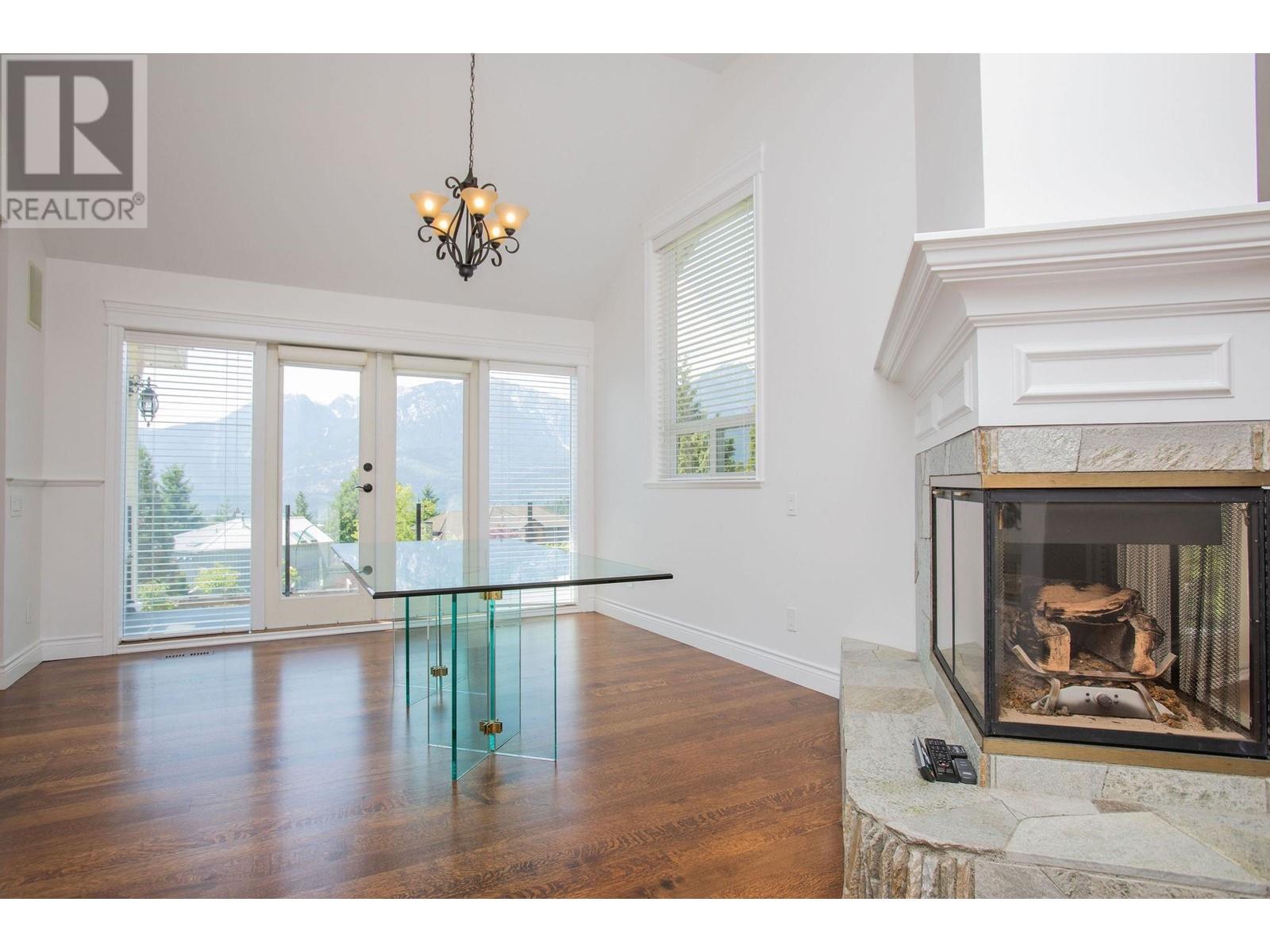 40530 Thunderbird Ridge, Squamish, British Columbia  V0N 1T0 - Photo 6 - R2793747