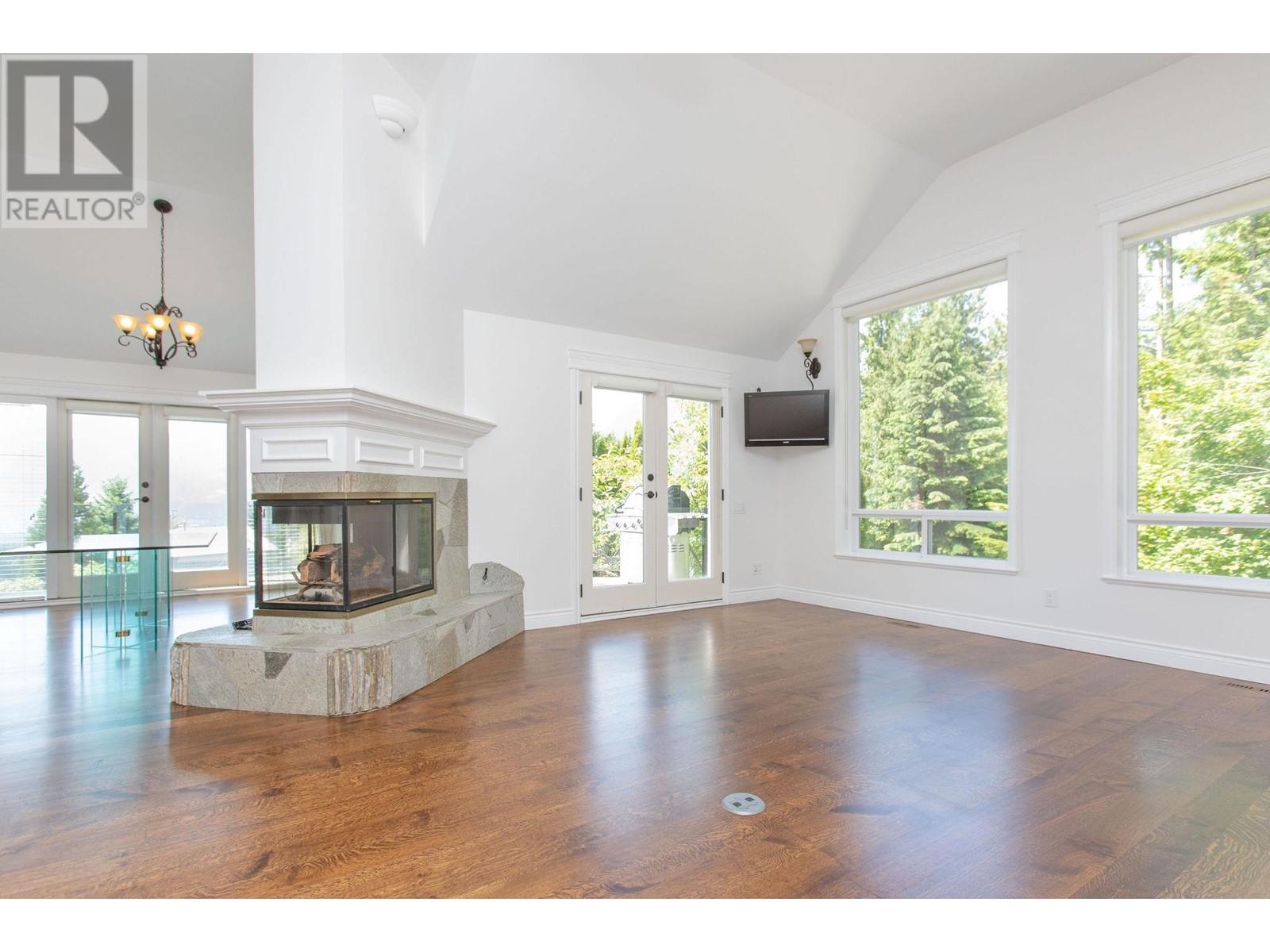 40530 Thunderbird Ridge, Squamish, British Columbia  V0N 1T0 - Photo 9 - R2793747