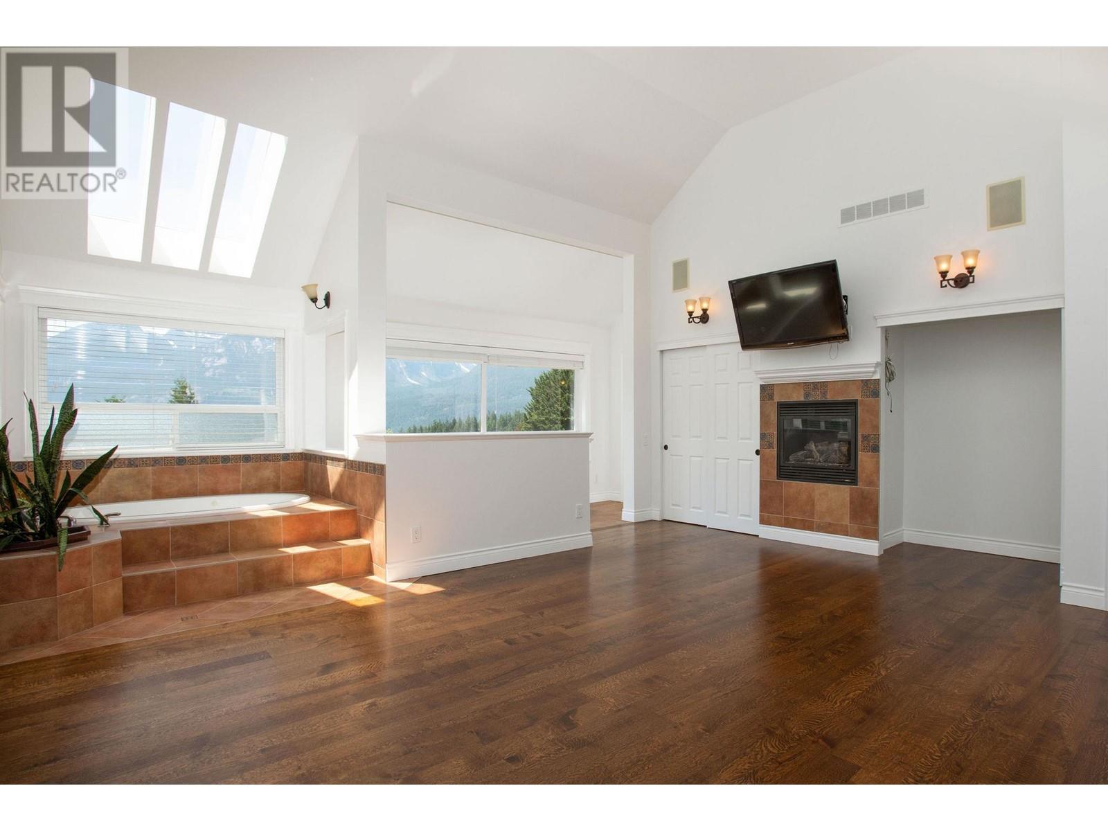 40530 Thunderbird Ridge, Squamish, British Columbia  V0N 1T0 - Photo 12 - R2793747