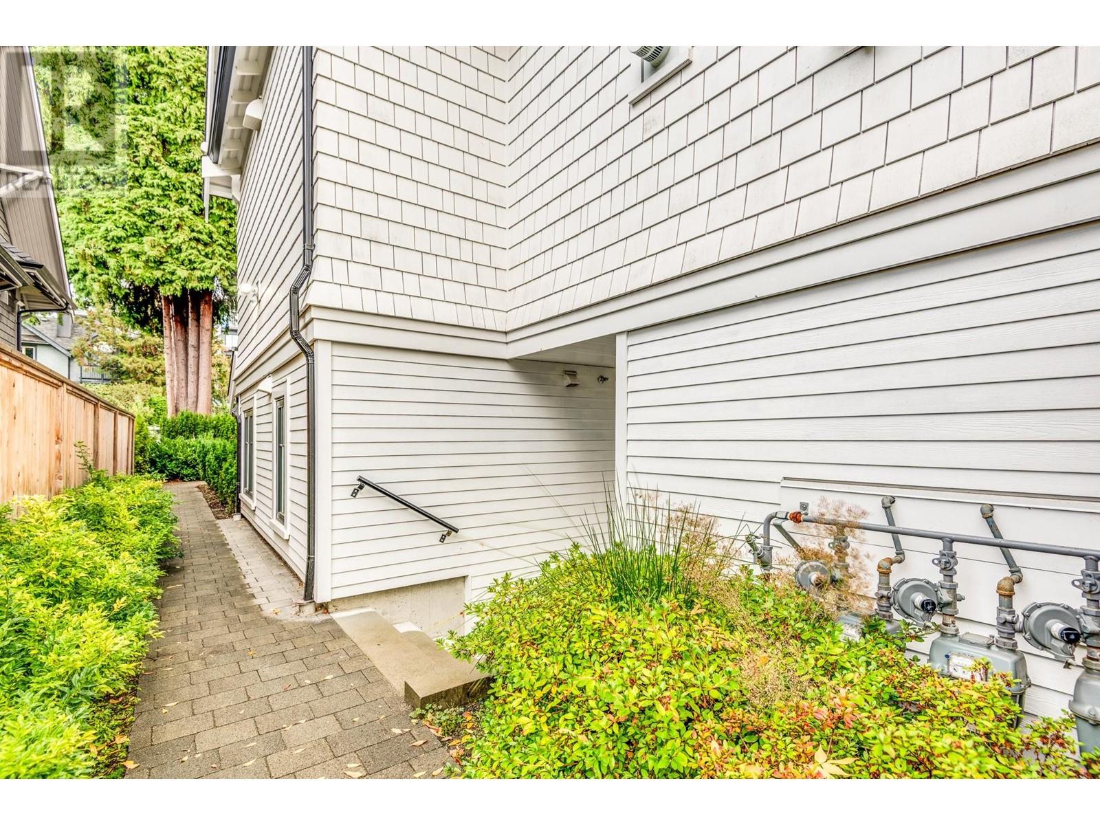 2522 W 3rd Avenue, Vancouver, British Columbia  V6K 1M1 - Photo 24 - R2829434