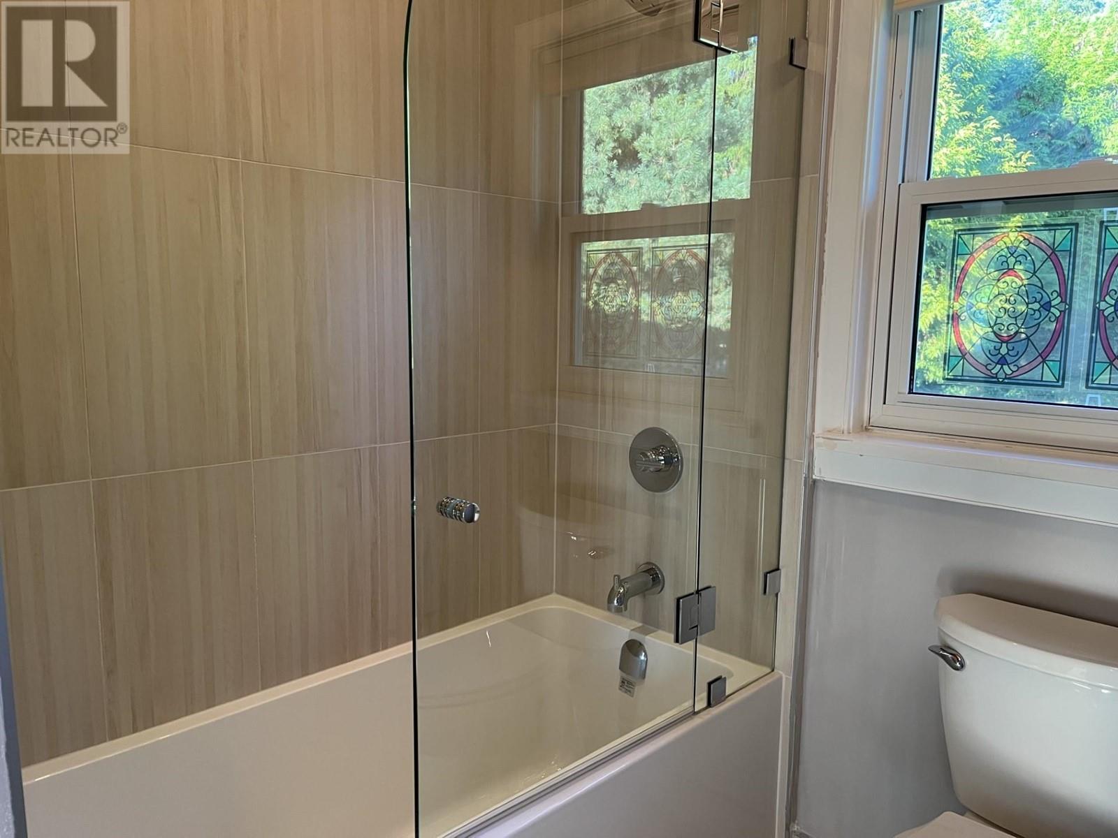472 Crestwood Avenue, North Vancouver, British Columbia  V7N 3C3 - Photo 15 - R2828135