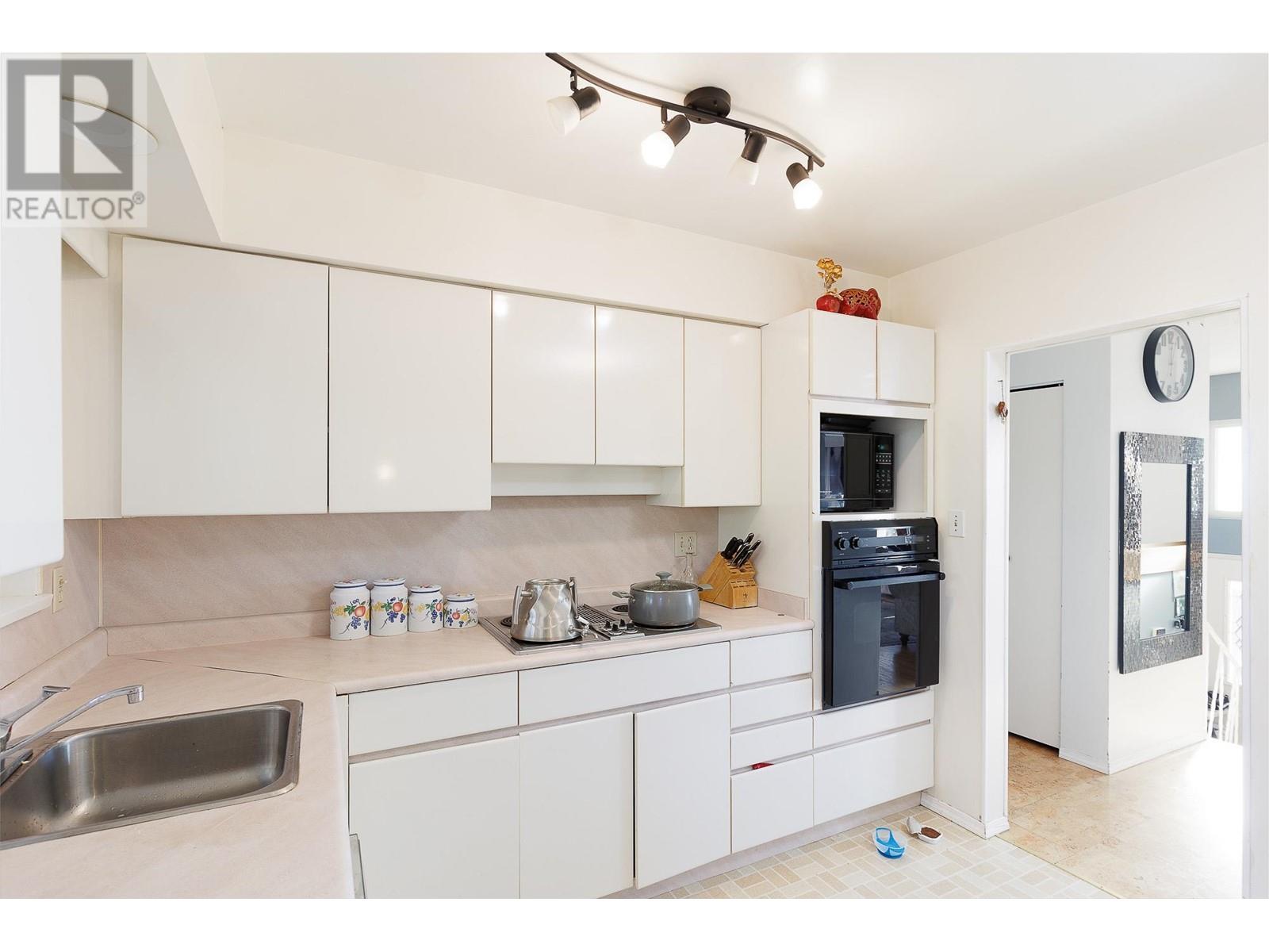 1149 Dansey Avenue, Coquitlam, British Columbia  V3K 3H5 - Photo 14 - R2829166