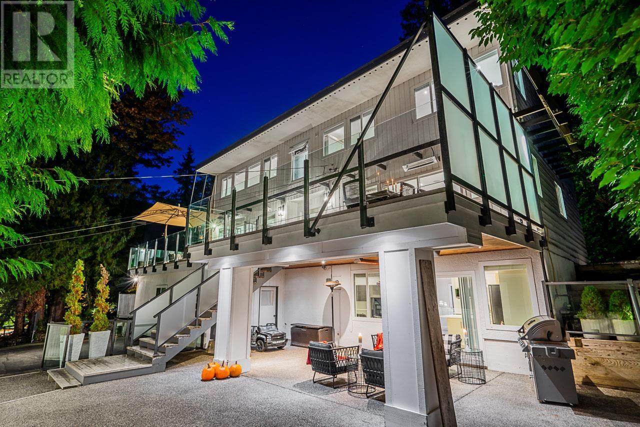 6446 Marine Drive, West Vancouver, British Columbia  V7W 2S6 - Photo 2 - R2828085