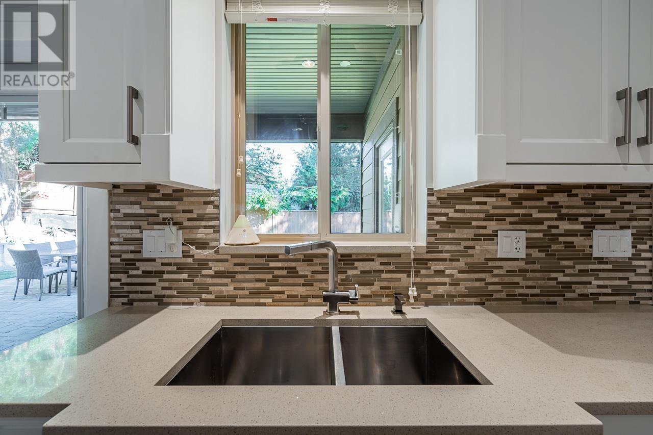 1870 Beaulynn Place, North Vancouver, British Columbia  V7J 2T1 - Photo 14 - R2829189