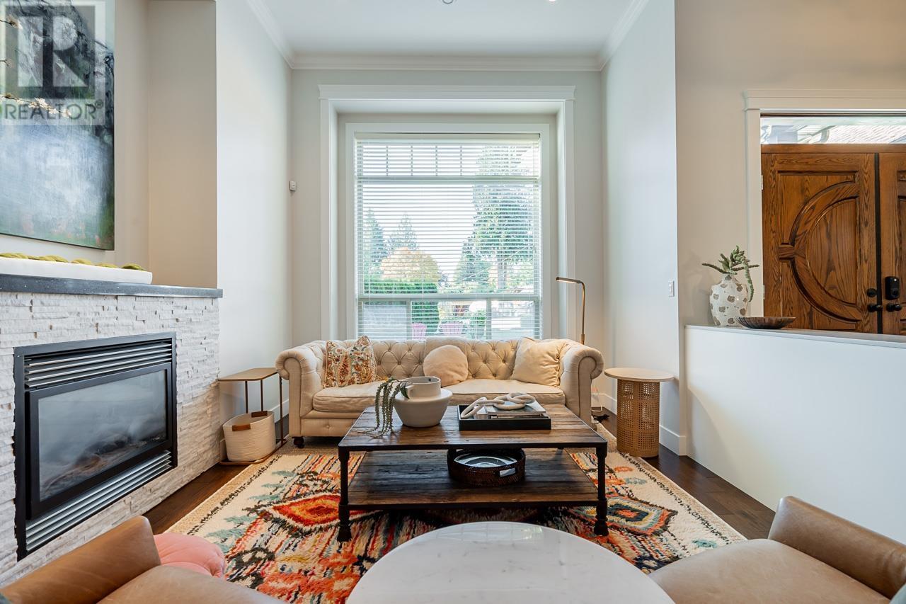 1870 Beaulynn Place, North Vancouver, British Columbia  V7J 2T1 - Photo 4 - R2829189