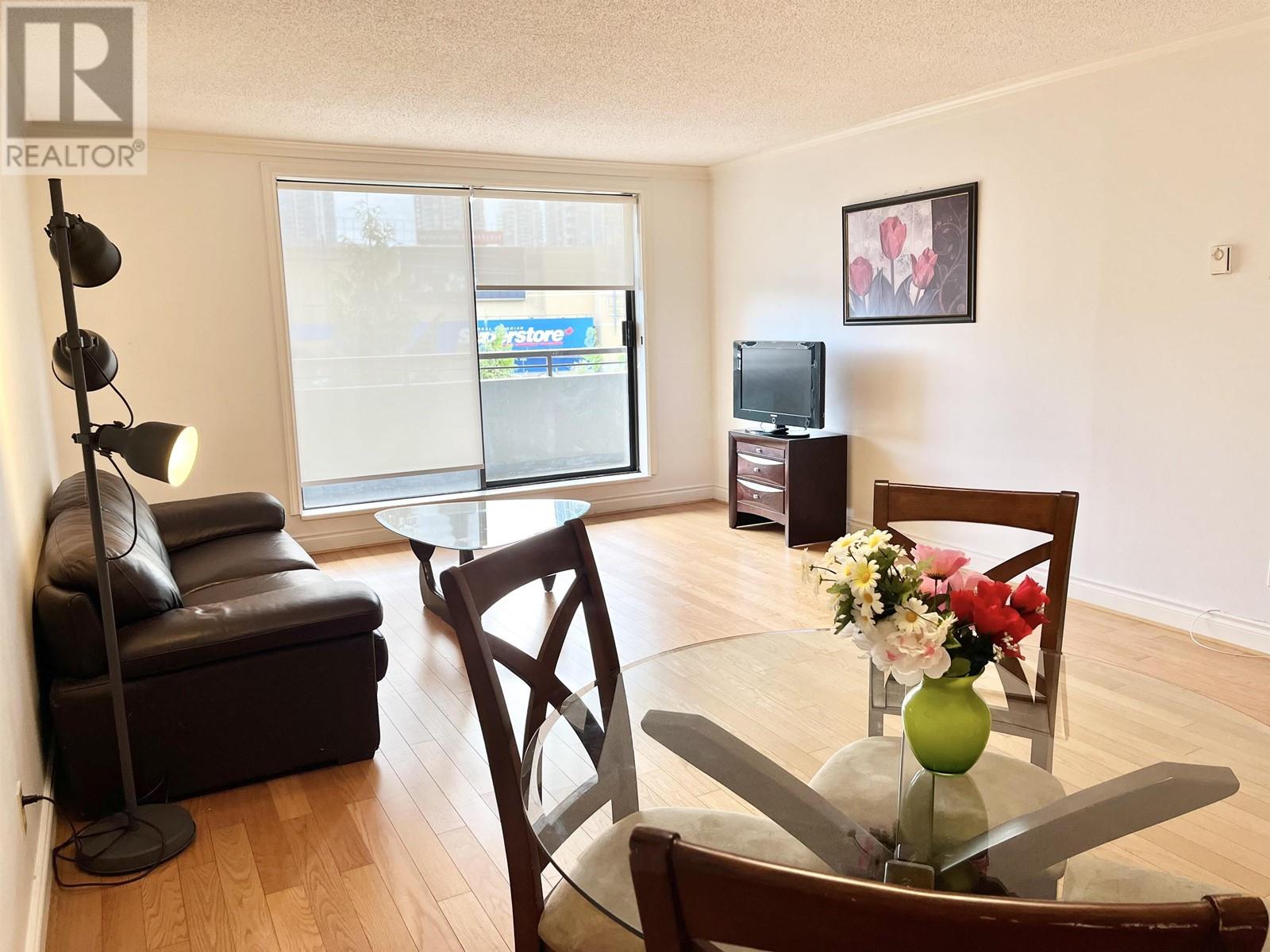 402 4690 Hazel Street, Burnaby, British Columbia  V5H 1S5 - Photo 2 - R2829478