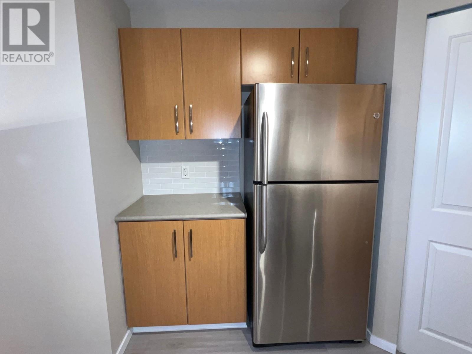 203 500 Klahanie Drive, Port Moody, British Columbia  V3H 5L1 - Photo 6 - R2828631