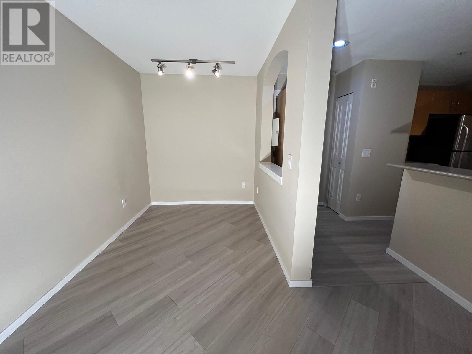 203 500 Klahanie Drive, Port Moody, British Columbia  V3H 5L1 - Photo 13 - R2828631