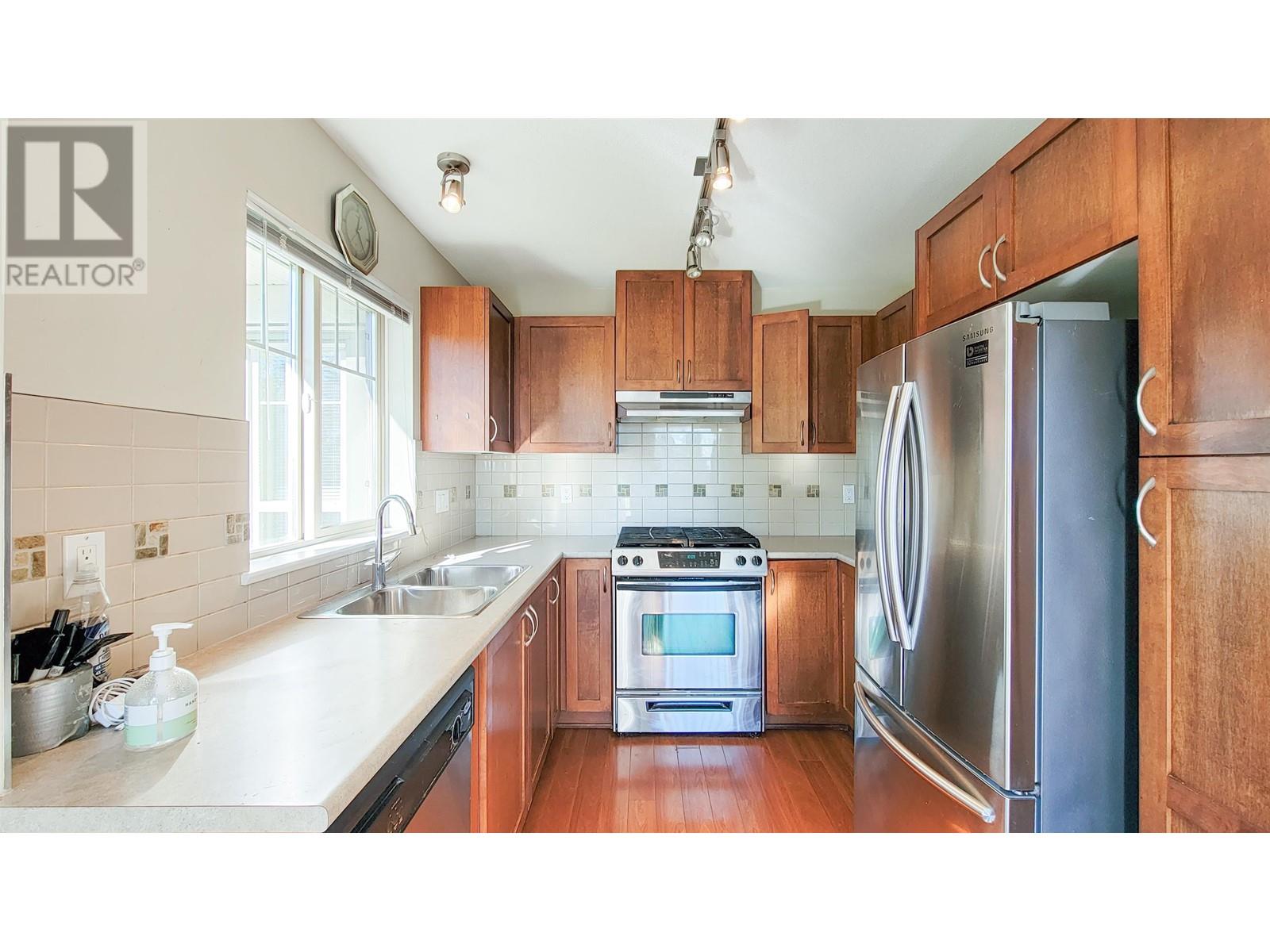403 2951 Silver Springs Boulevard, Coquitlam, British Columbia  V3E 3S4 - Photo 2 - R2829237