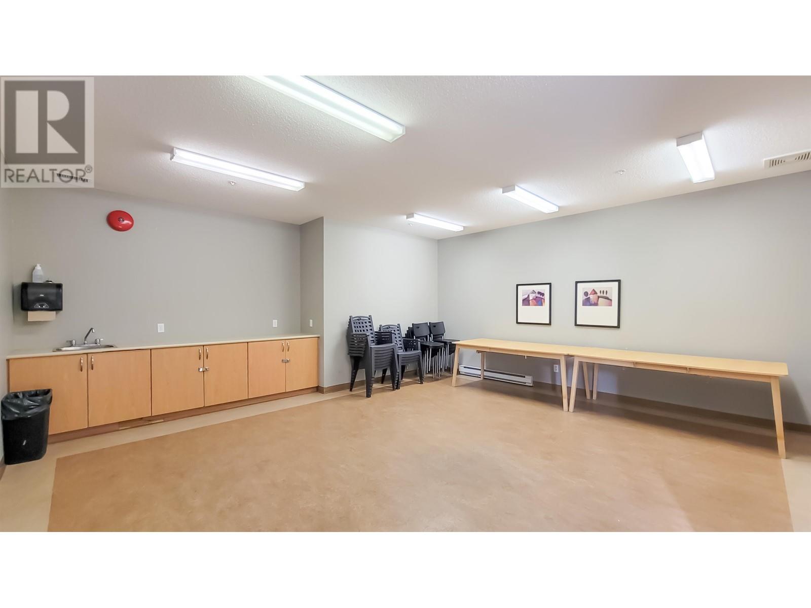 403 2951 Silver Springs Boulevard, Coquitlam, British Columbia  V3E 3S4 - Photo 34 - R2829237