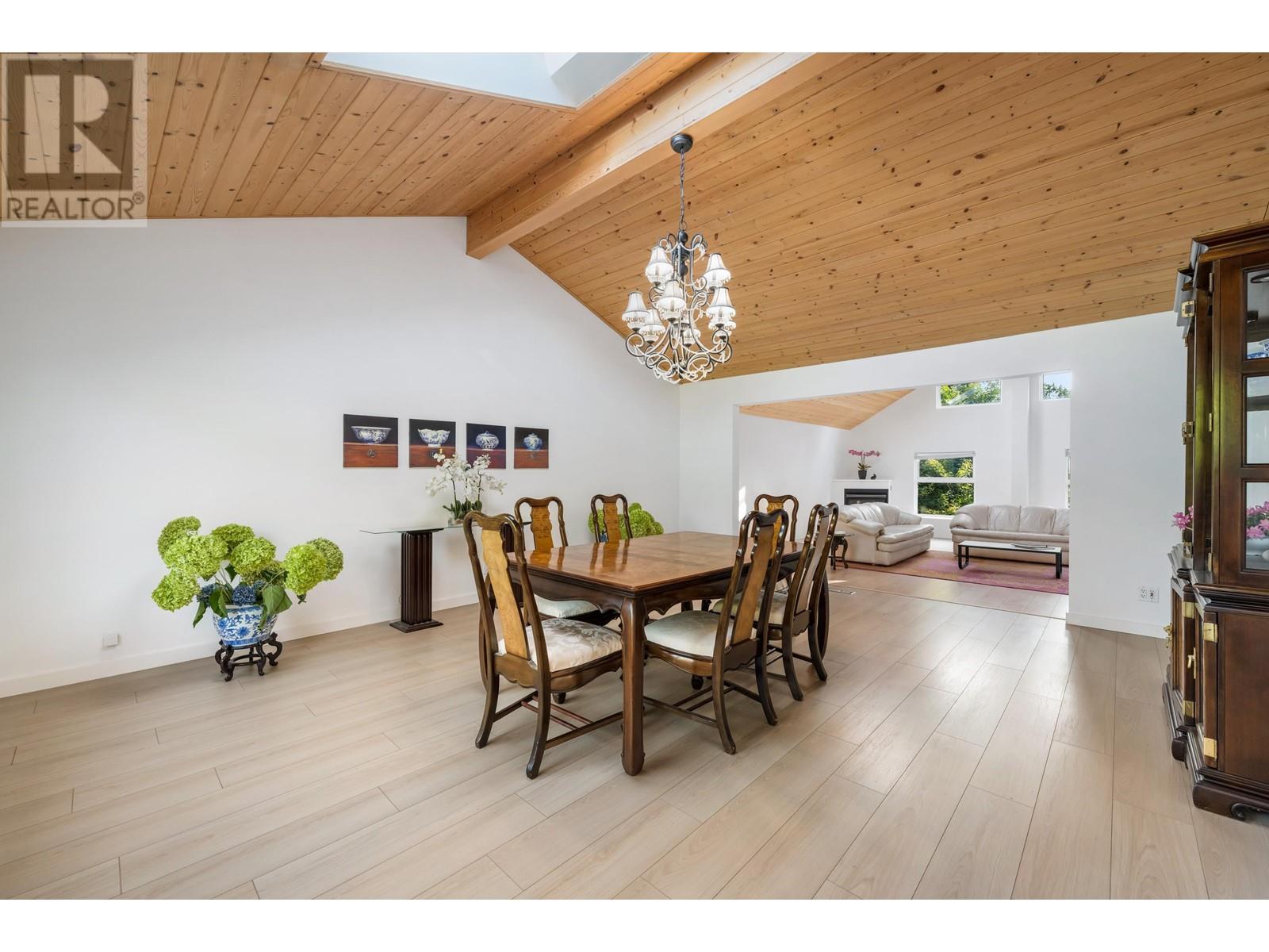 23418 Tamarack Lane, Maple Ridge, British Columbia  V2W 1A8 - Photo 11 - R2817774