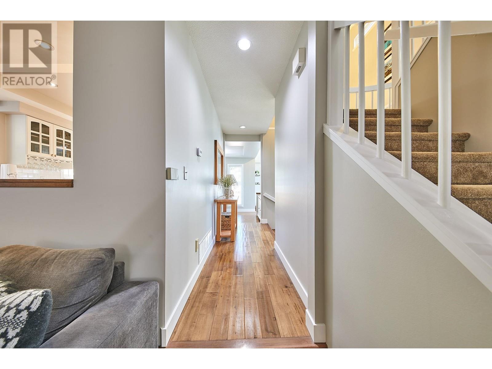 2661 Delahaye Drive, Coquitlam, British Columbia  V3B 7E7 - Photo 15 - R2829394