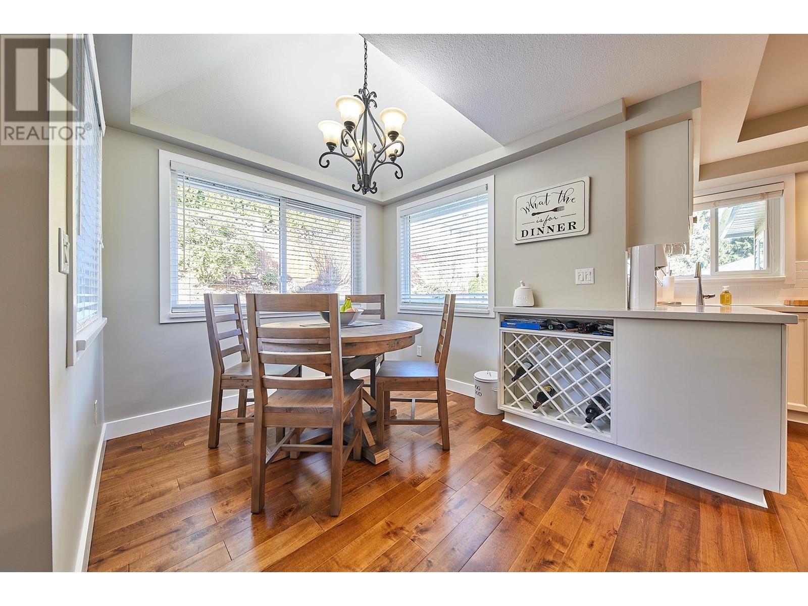 2661 Delahaye Drive, Coquitlam, British Columbia  V3B 7E7 - Photo 10 - R2829394