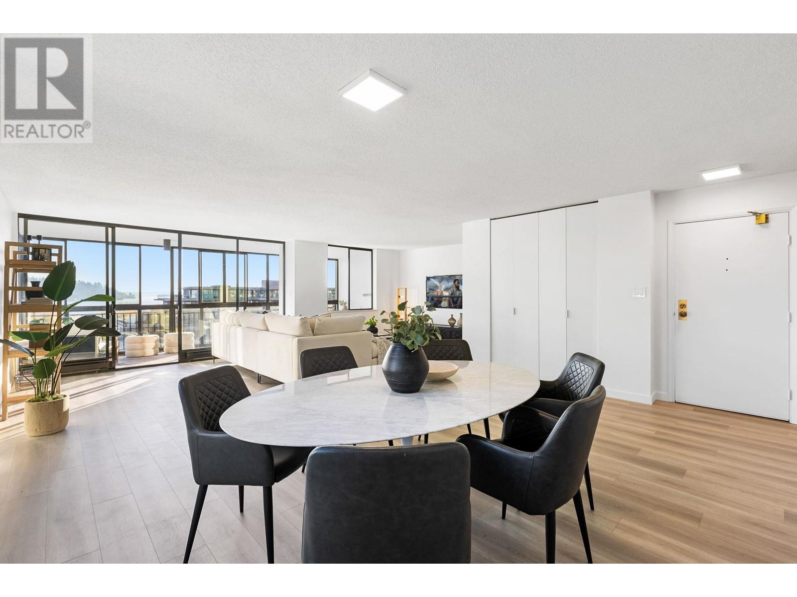 501 475 13th Street, West Vancouver, British Columbia  V7T 2N7 - Photo 2 - R2828942