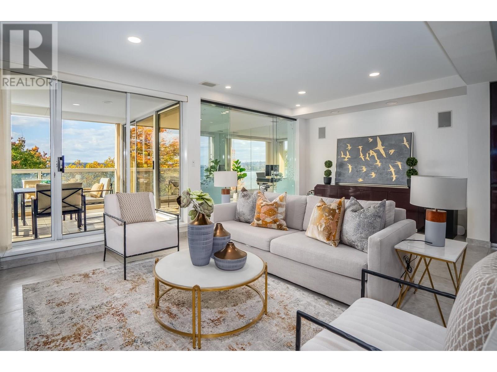 401 2015 Beach Avenue, Vancouver, British Columbia  V5V 1M2 - Photo 4 - R2829148