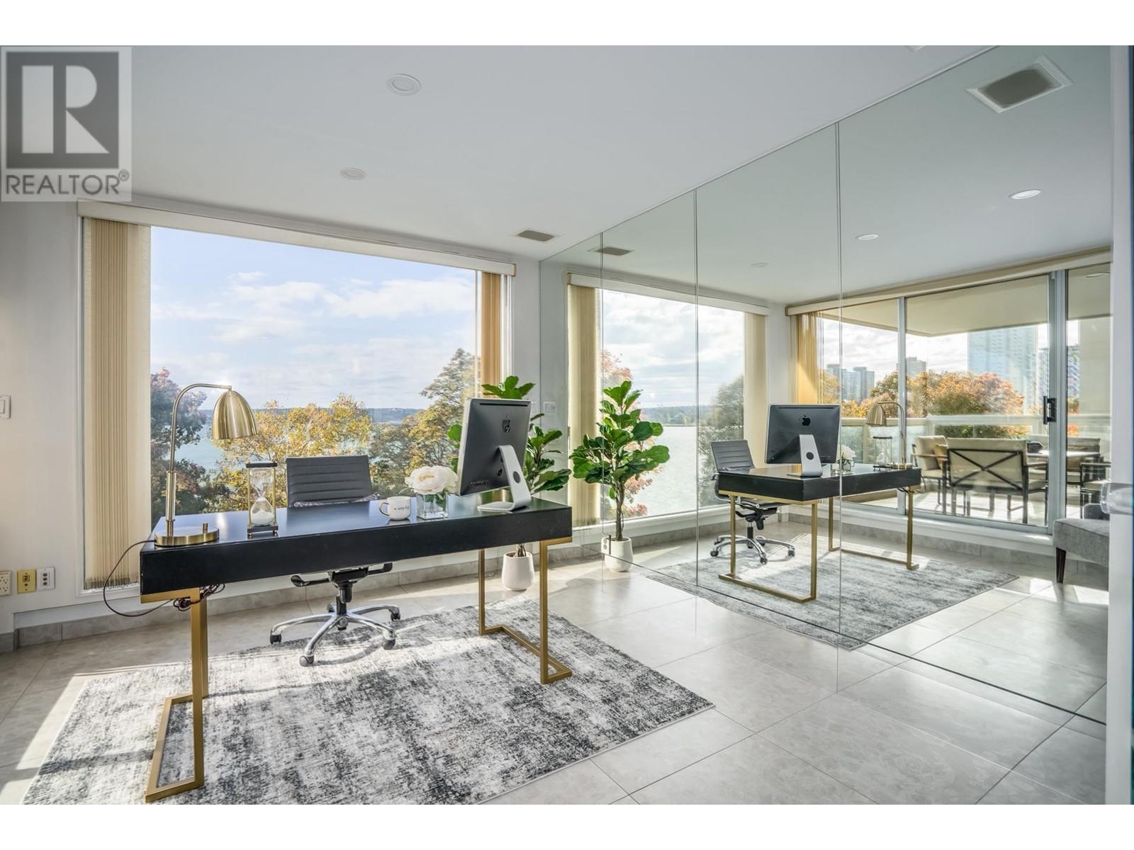 401 2015 Beach Avenue, Vancouver, British Columbia  V5V 1M2 - Photo 2 - R2829148
