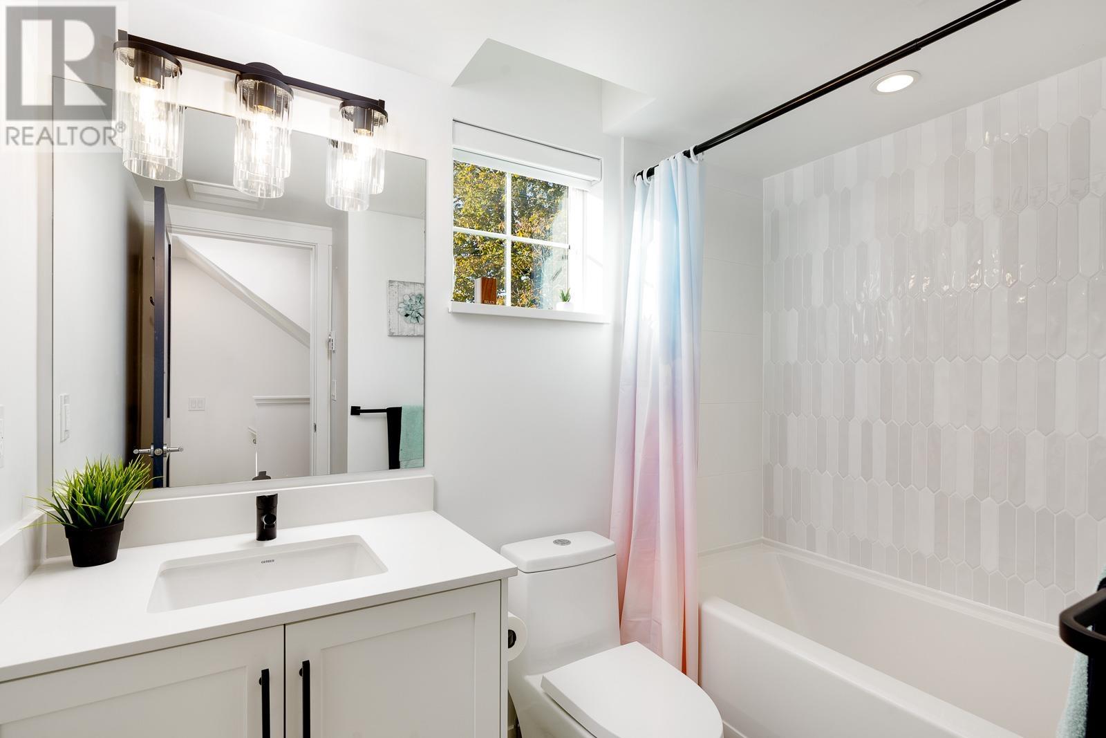 101 707 Robinson Street, Coquitlam, British Columbia  V3J 4E9 - Photo 12 - R2829508