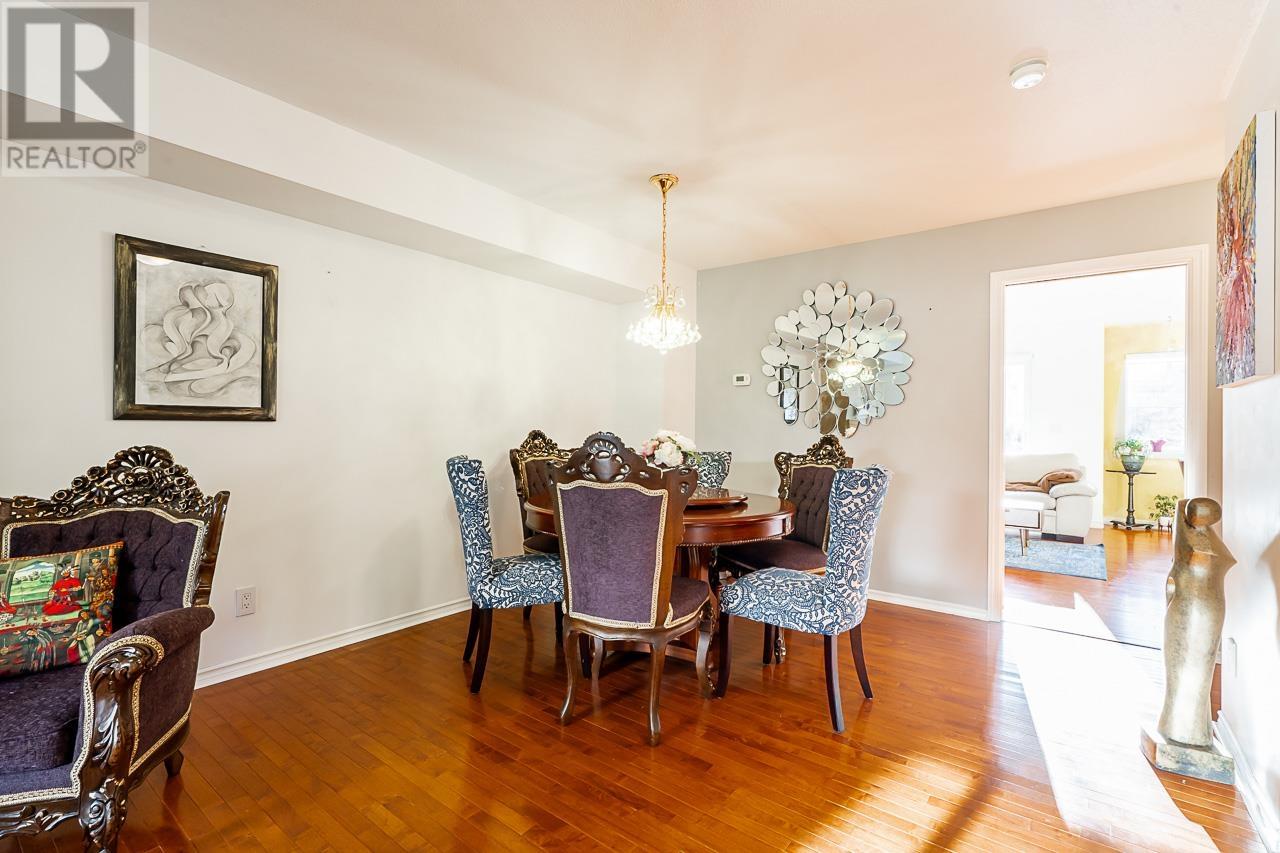 19 3300 Plateau Boulevard, Coquitlam, British Columbia  V3E 3L6 - Photo 11 - R2829524