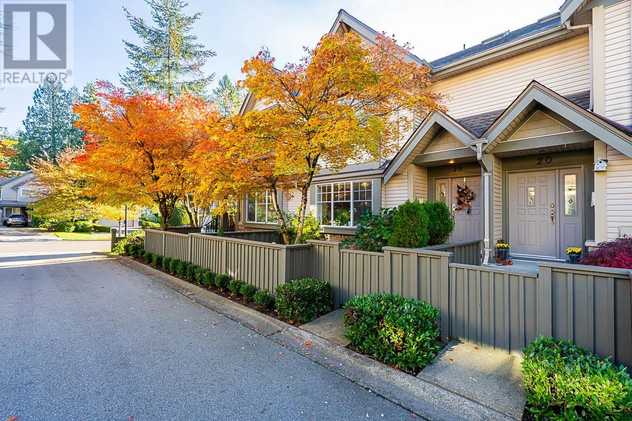 19 3300 Plateau Boulevard, Coquitlam, British Columbia  V3E 3L6 - Photo 3 - R2829524