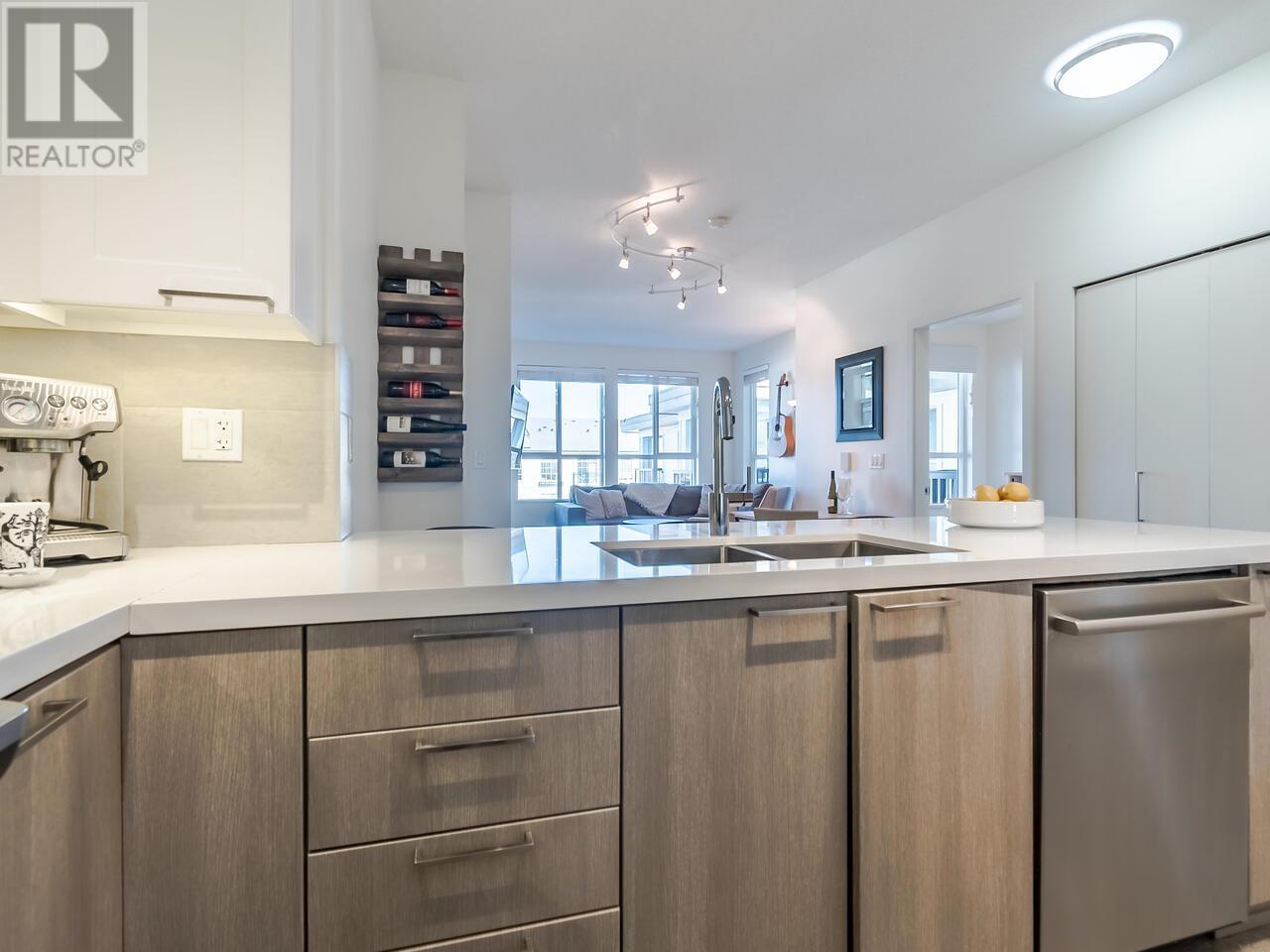 402 611 Regan Avenue, Coquitlam, British Columbia  V3J 0E5 - Photo 4 - R2829569