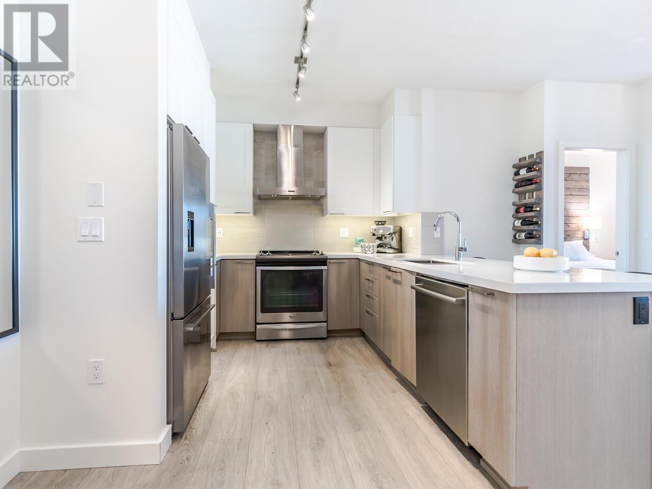 402 611 Regan Avenue, Coquitlam, British Columbia  V3J 0E5 - Photo 5 - R2829569