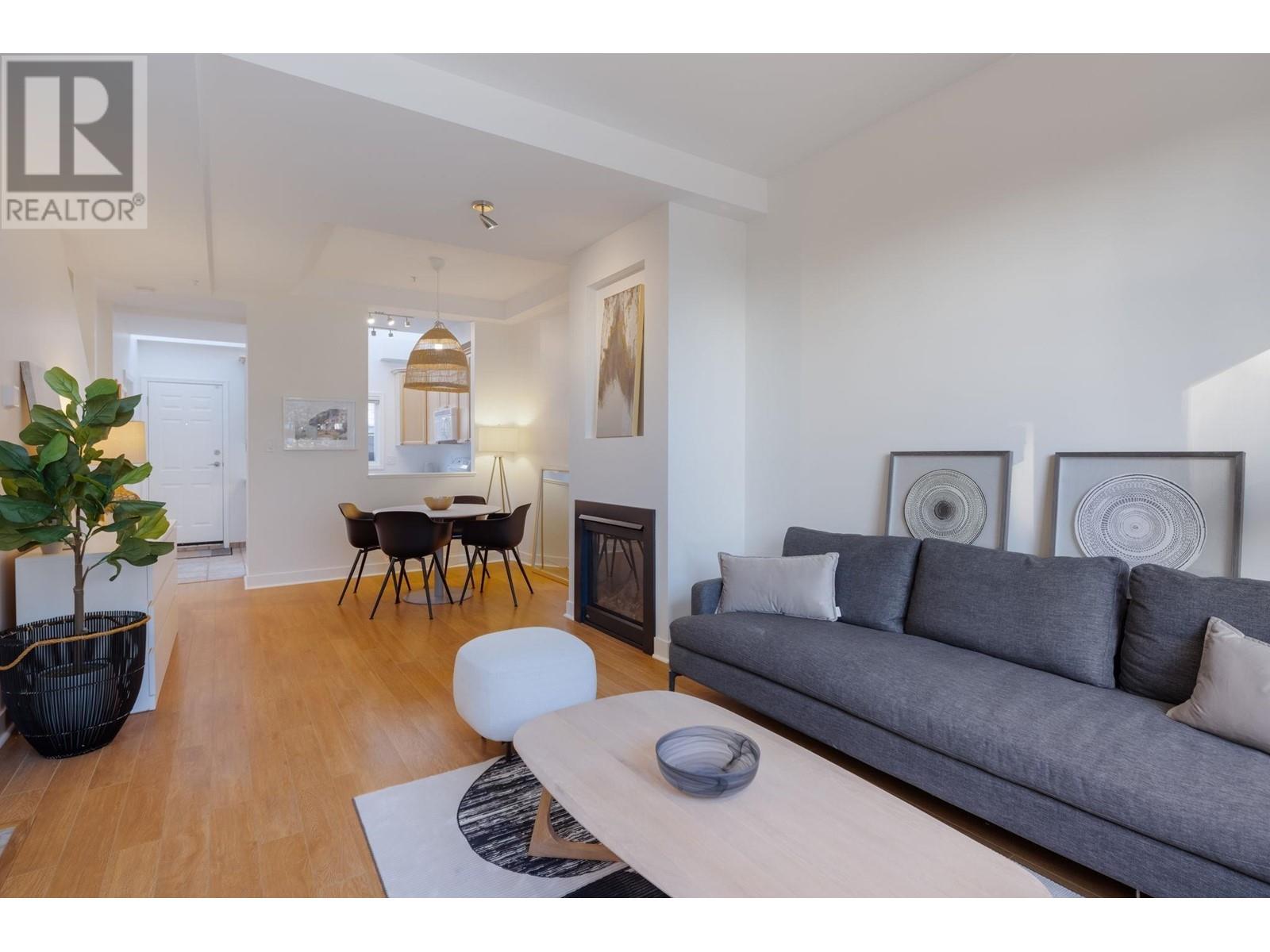 104 E 26th Street, North Vancouver, British Columbia  V7N 1A5 - Photo 5 - R2829575