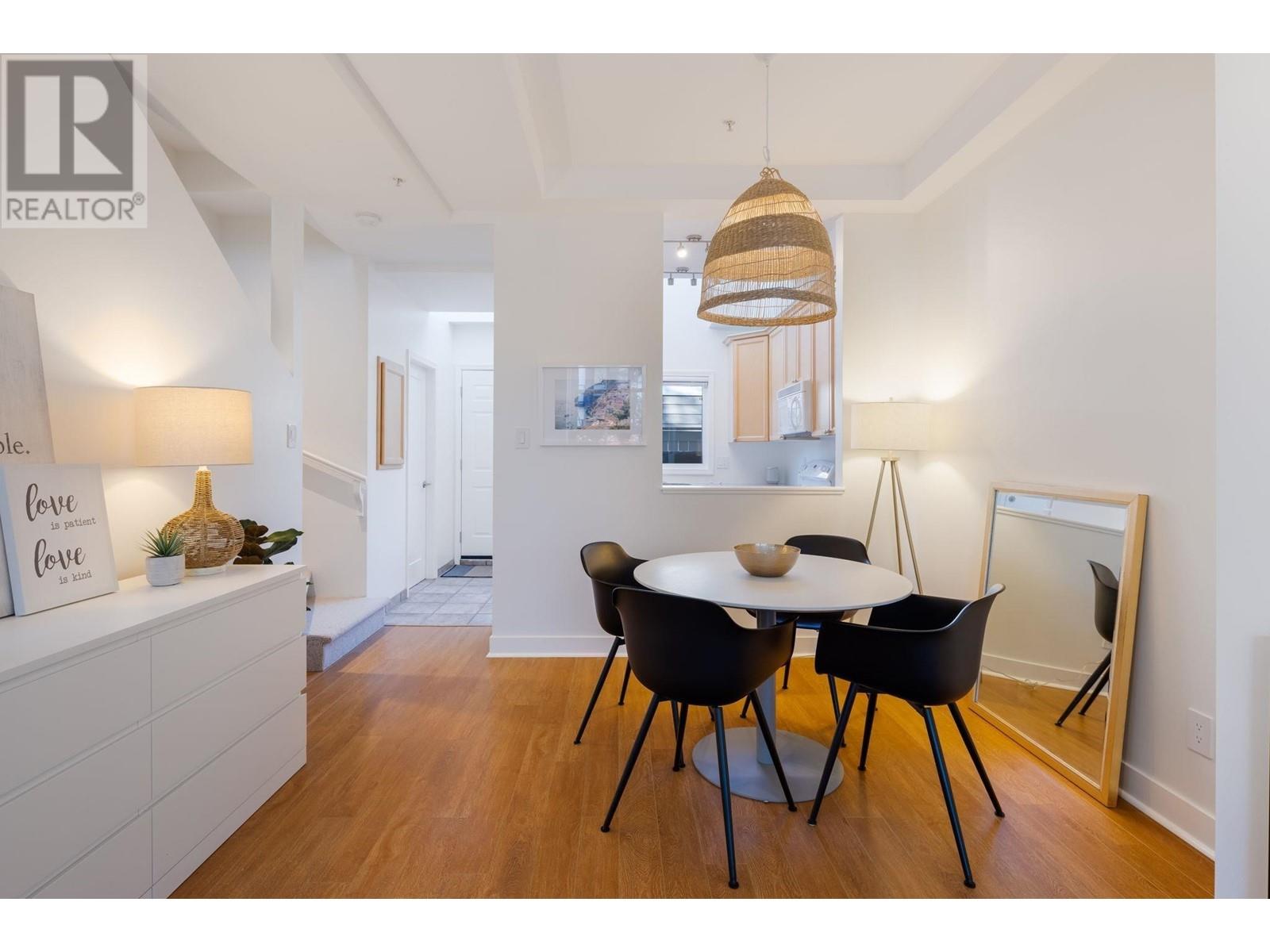 104 E 26th Street, North Vancouver, British Columbia  V7N 1A5 - Photo 6 - R2829575