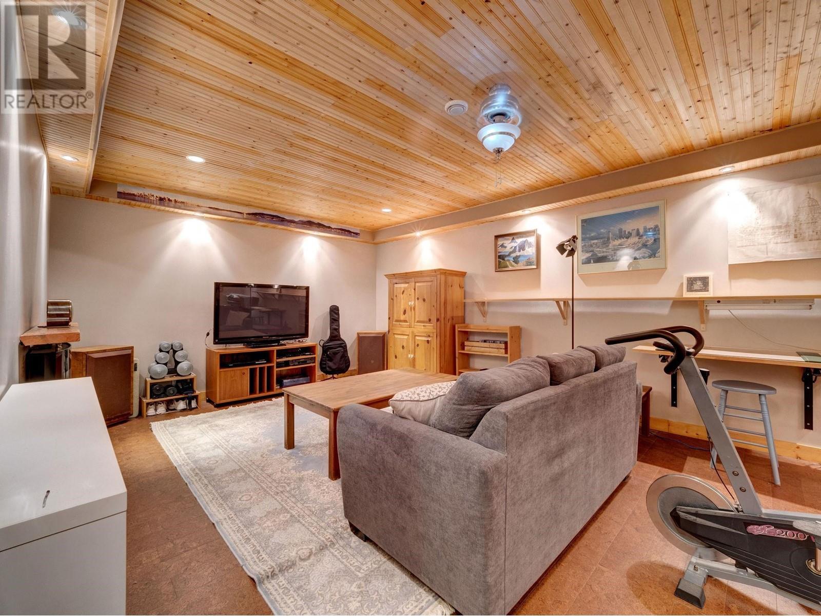 6373 N Gale Avenue, Sechelt, British Columbia  V7Z 0P7 - Photo 28 - R2829514
