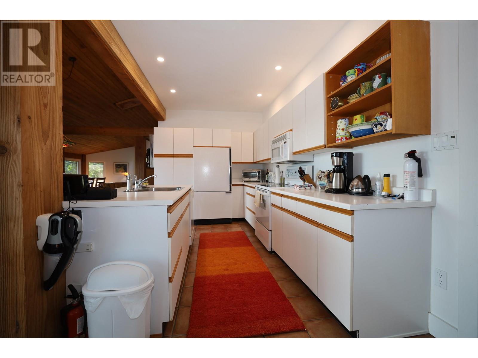 870 Marine Drive, Gibsons, British Columbia  V0N 1V1 - Photo 10 - R2829561