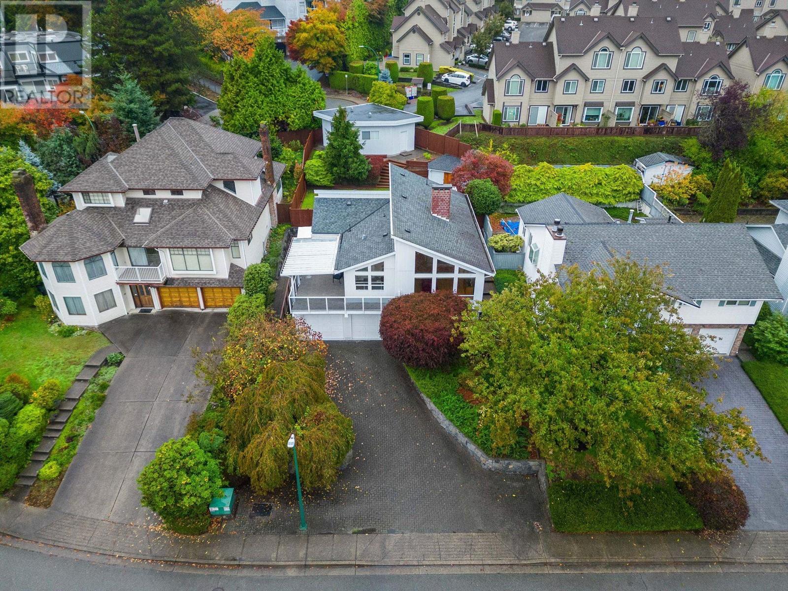 456 Cariboo Crescent, Coquitlam, British Columbia  V3C 4X7 - Photo 2 - R2827206