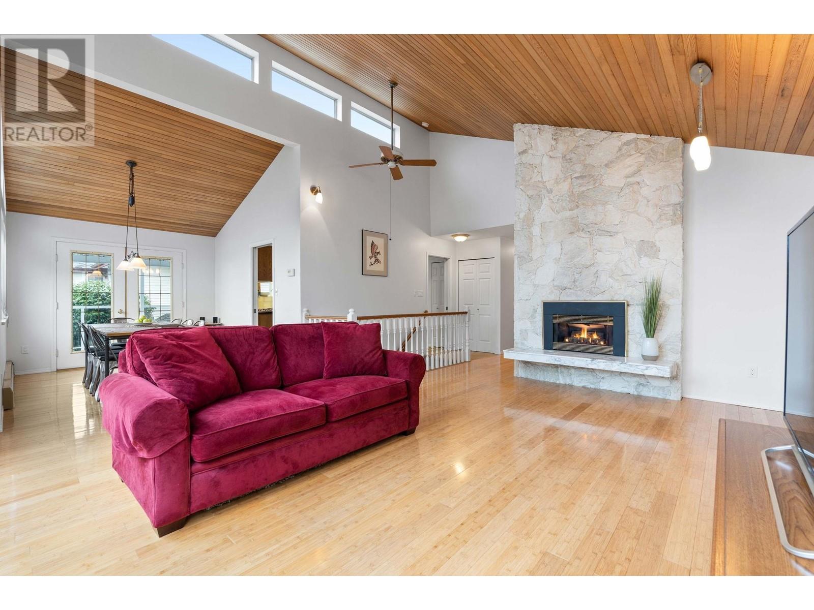 456 Cariboo Crescent, Coquitlam, British Columbia  V3C 4X7 - Photo 5 - R2827206
