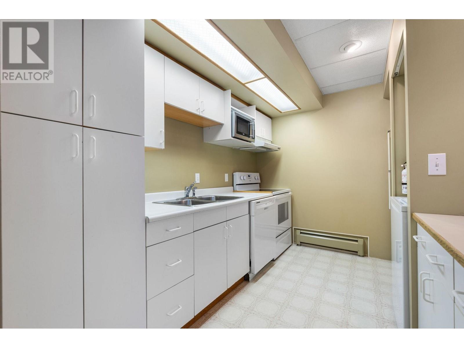 456 Cariboo Crescent, Coquitlam, British Columbia  V3C 4X7 - Photo 25 - R2827206