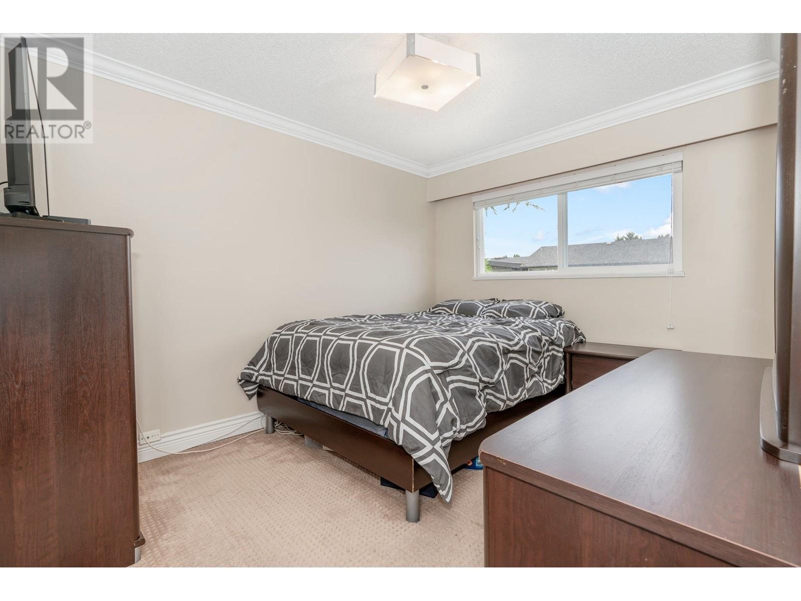11471 Cambie Road, Richmond, British Columbia  V6X 1L6 - Photo 13 - R2829201