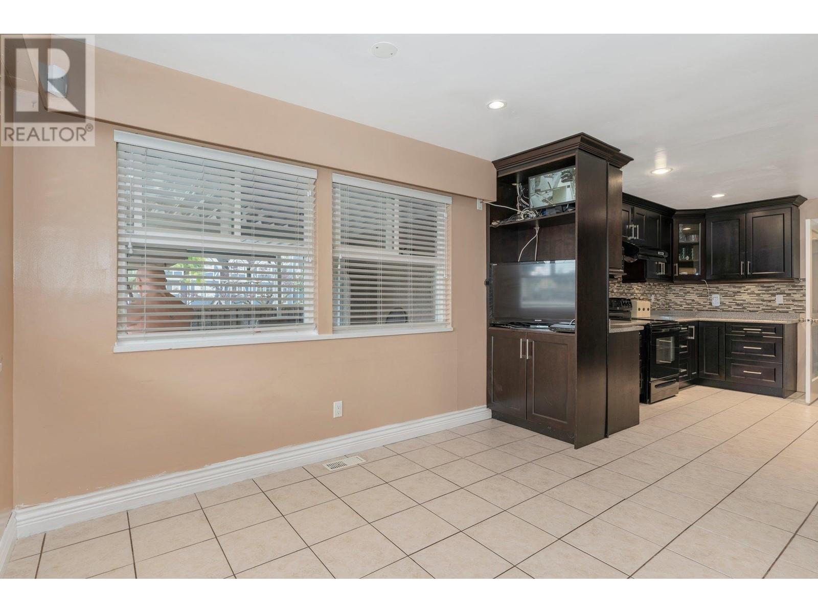 11471 Cambie Road, Richmond, British Columbia  V6X 1L6 - Photo 22 - R2829201