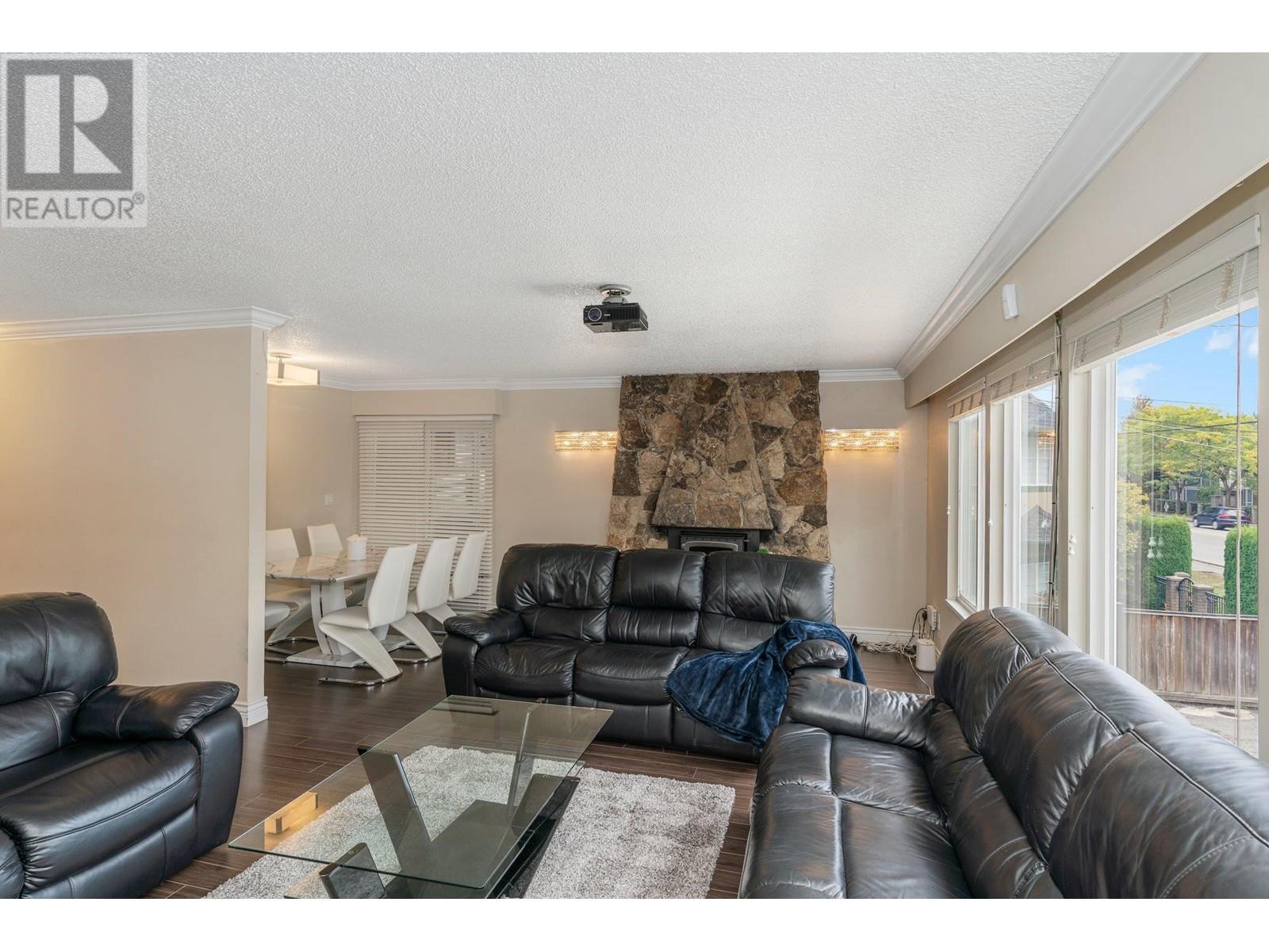 11471 Cambie Road, Richmond, British Columbia  V6X 1L6 - Photo 5 - R2829201