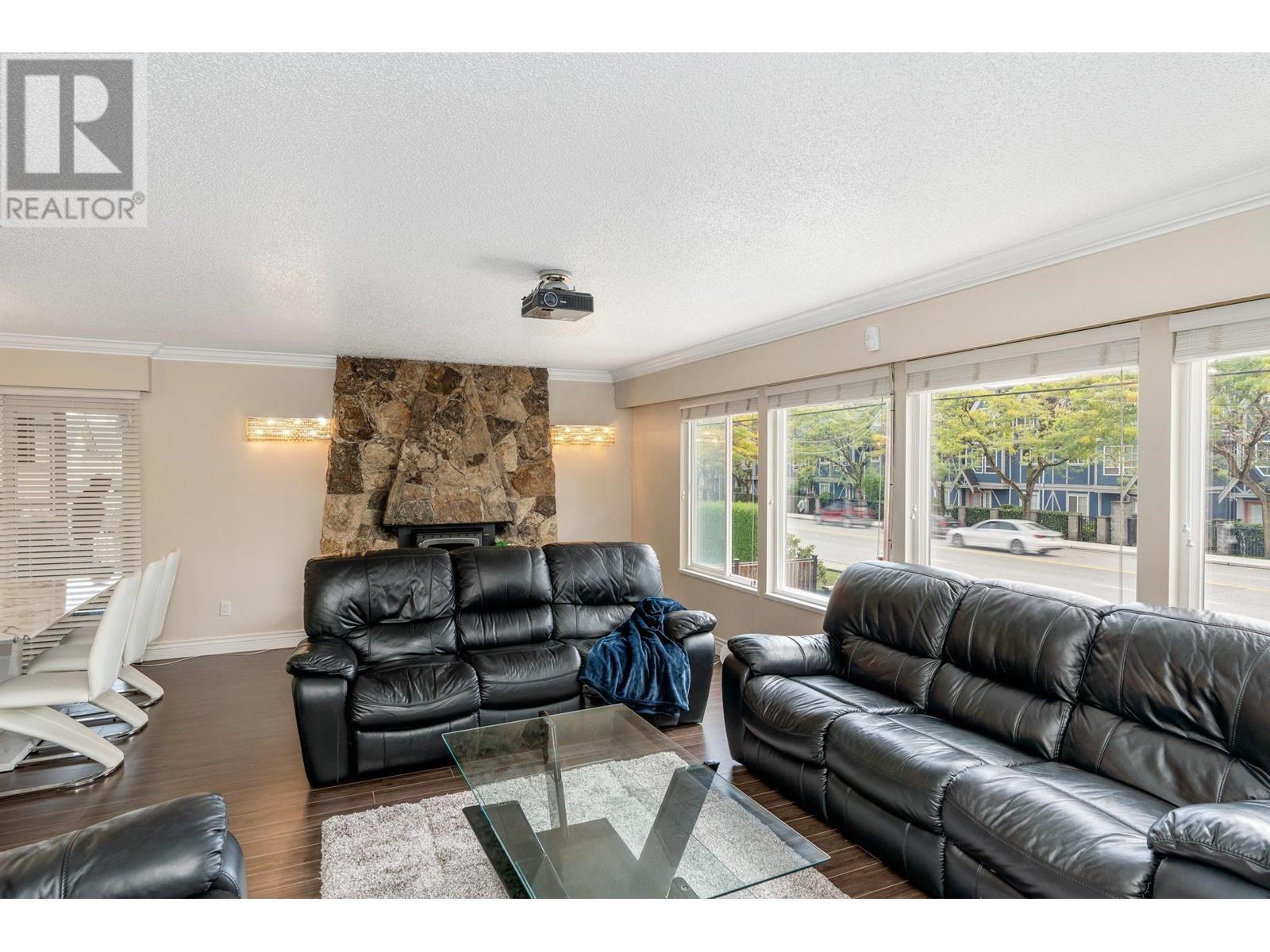11471 Cambie Road, Richmond, British Columbia  V6X 1L6 - Photo 4 - R2829201