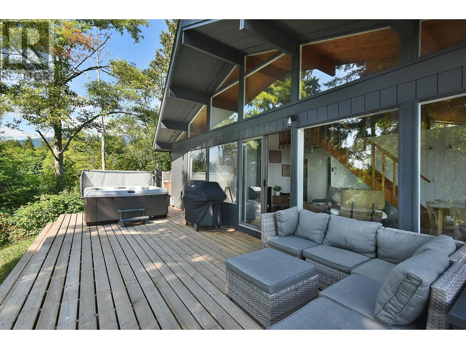 1440 Velvet Road, Gibsons, British Columbia  V0N 1V5 - Photo 19 - R2811048