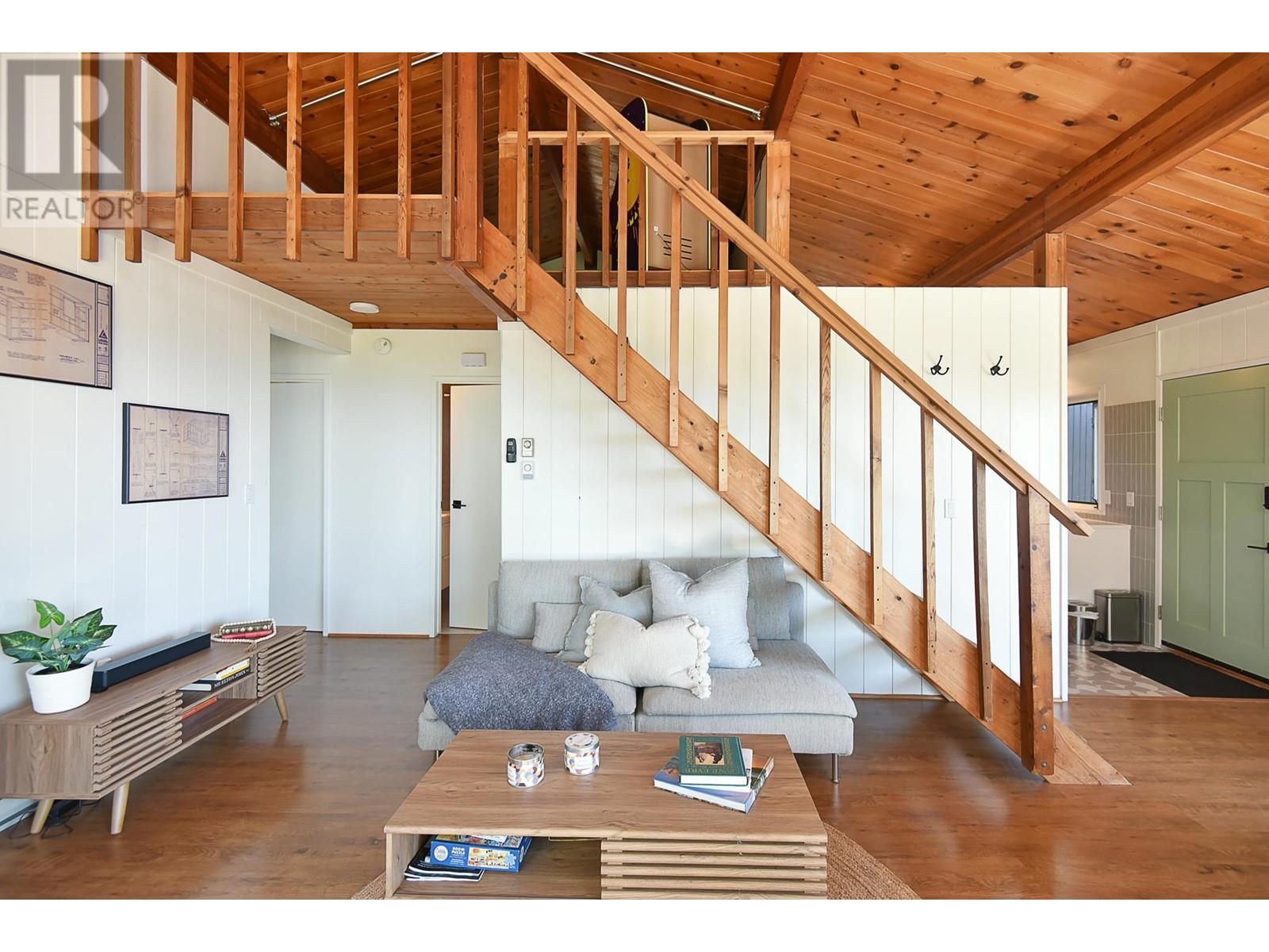 1440 Velvet Road, Gibsons, British Columbia  V0N 1V5 - Photo 14 - R2811048