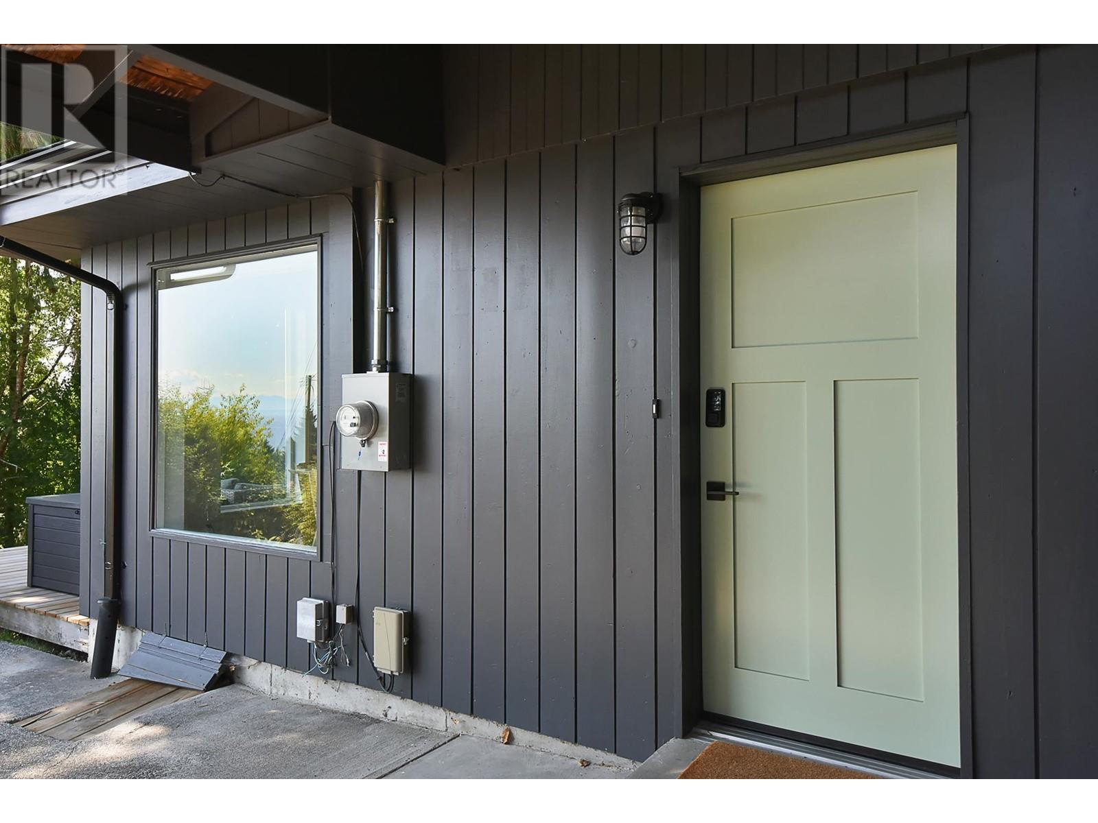 1440 Velvet Road, Gibsons, British Columbia  V0N 1V5 - Photo 27 - R2811048