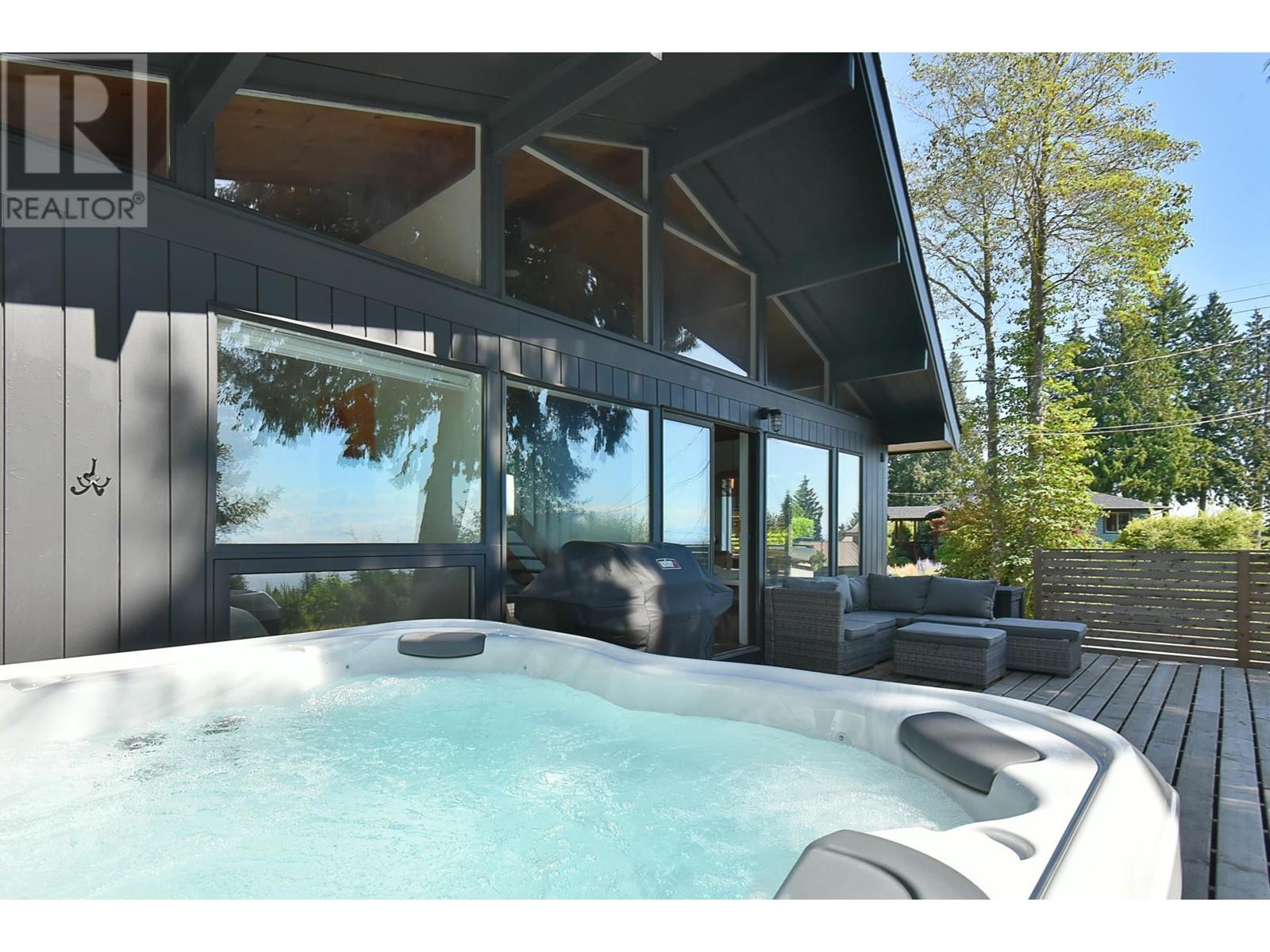 1440 Velvet Road, Gibsons, British Columbia  V0N 1V5 - Photo 24 - R2811048