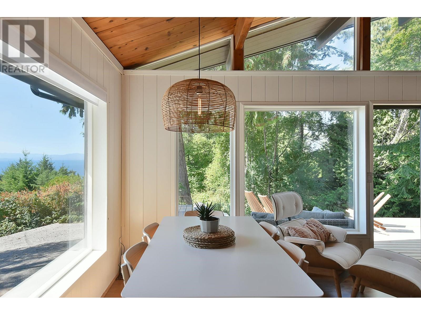 1440 Velvet Road, Gibsons, British Columbia  V0N 1V5 - Photo 10 - R2811048