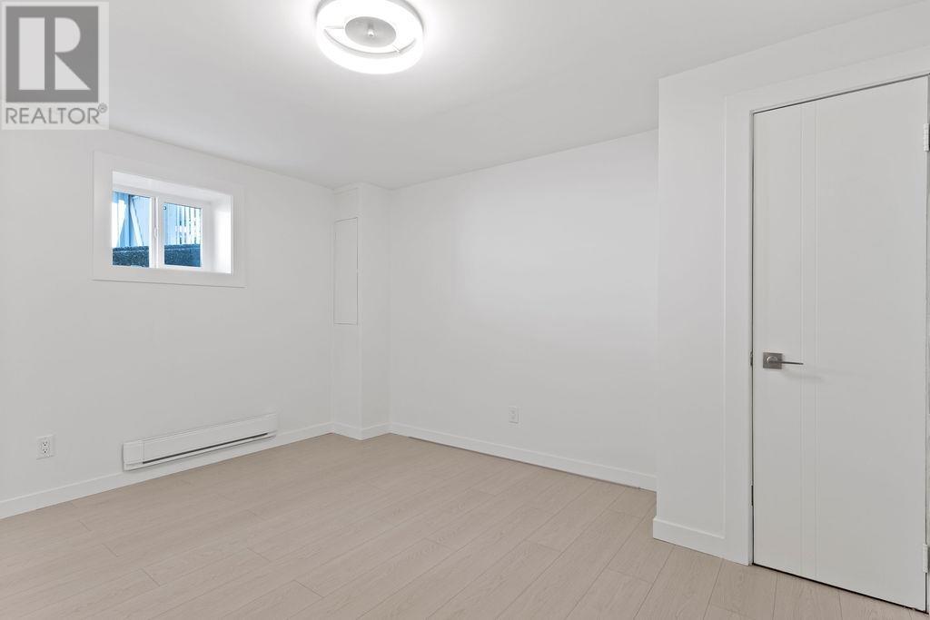 4563 Cedarcrest Avenue, North Vancouver, British Columbia  V7R 3R2 - Photo 32 - R2827721