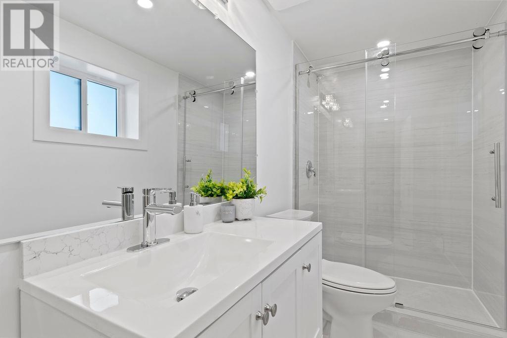 4563 Cedarcrest Avenue, North Vancouver, British Columbia  V7R 3R2 - Photo 34 - R2827721